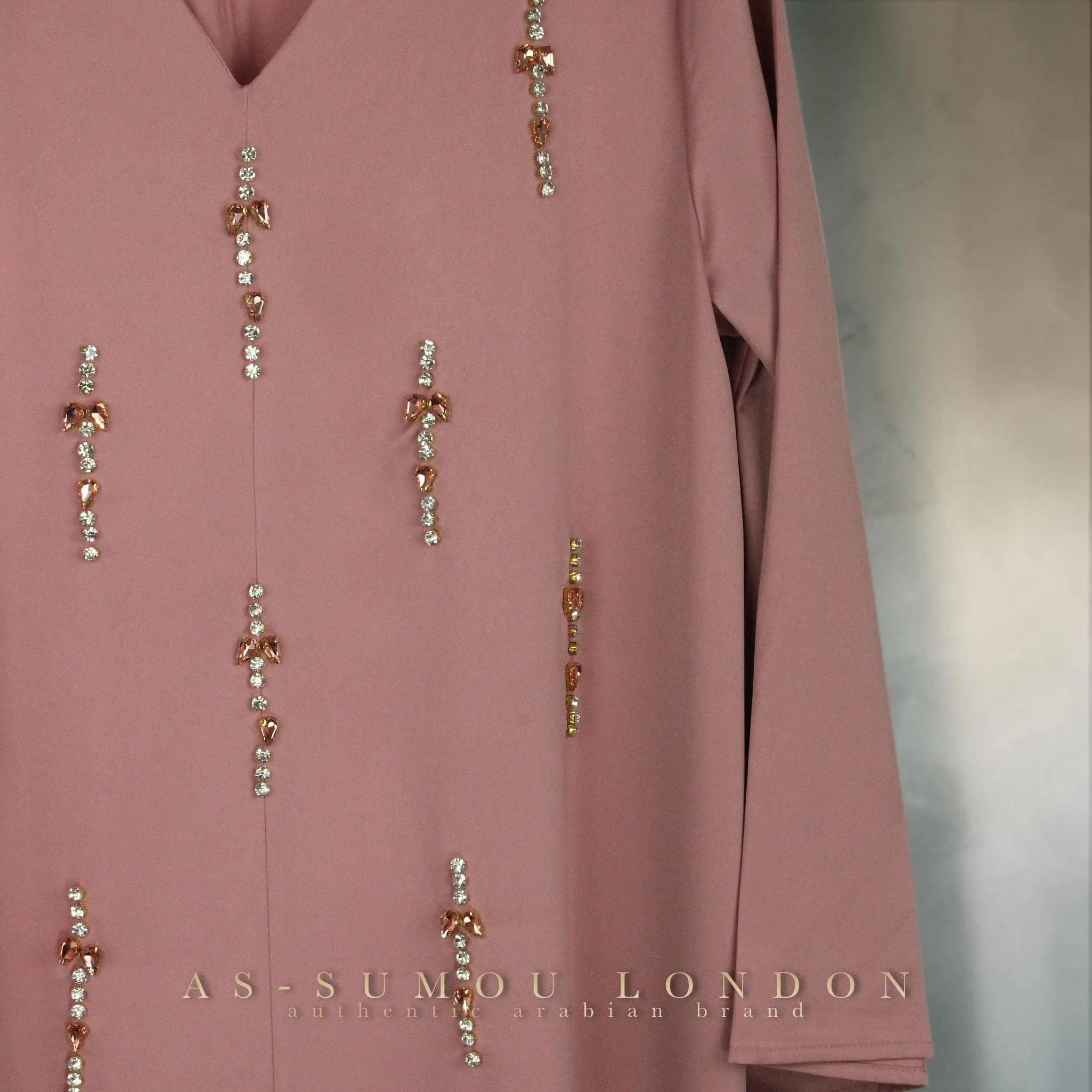 Dusty Rose Color Long Embellished Maxi Dress with Rhinestones Elegant Modest Abaya Kaftan Islamic Clothing Luxury Women Long Sleeve Gown