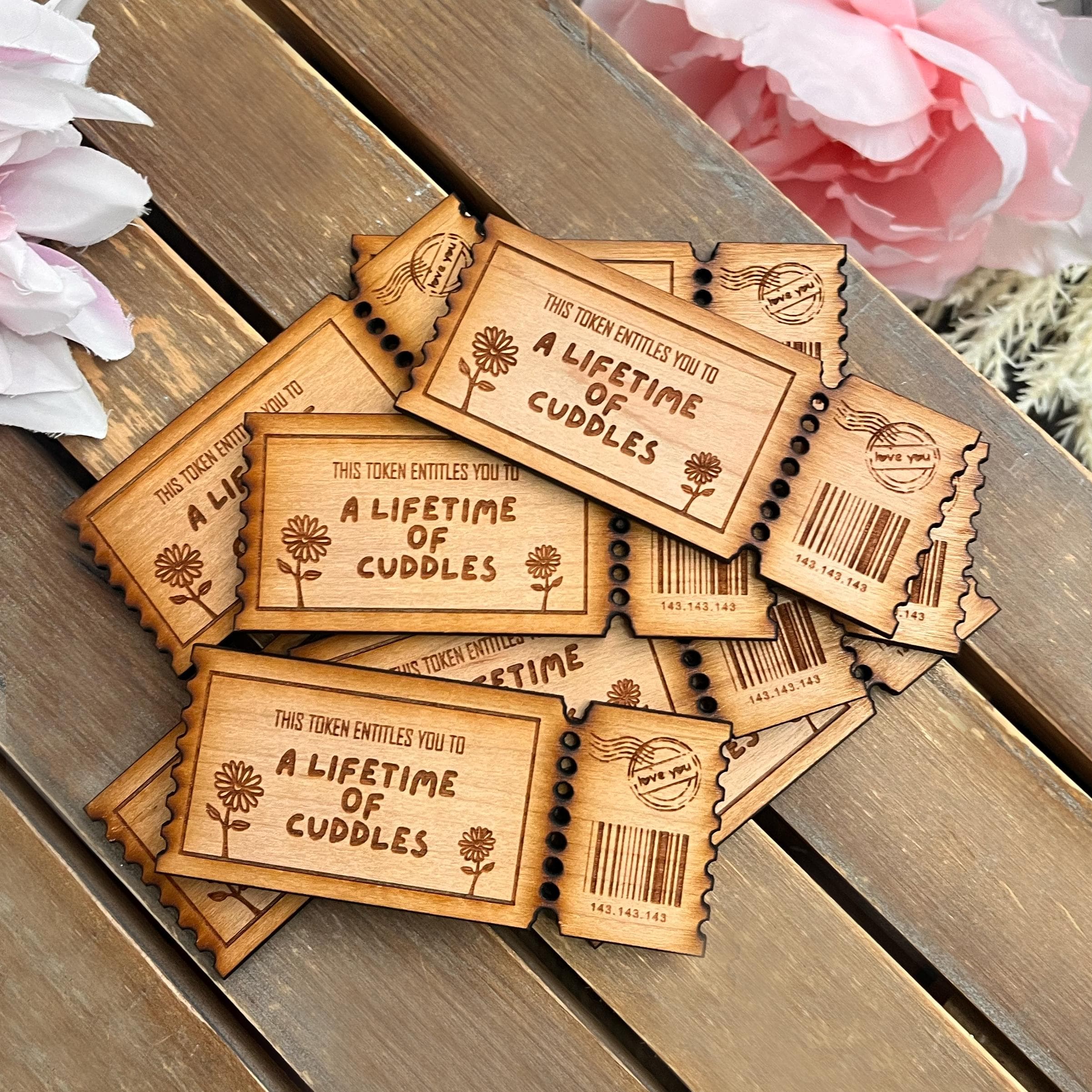 Lifetime of Cuddles Wooden Token for Mother's Day - Thoughtful Gift - Unique Gift for Mum or Anyone - Extra Special Touch - Keepsake -