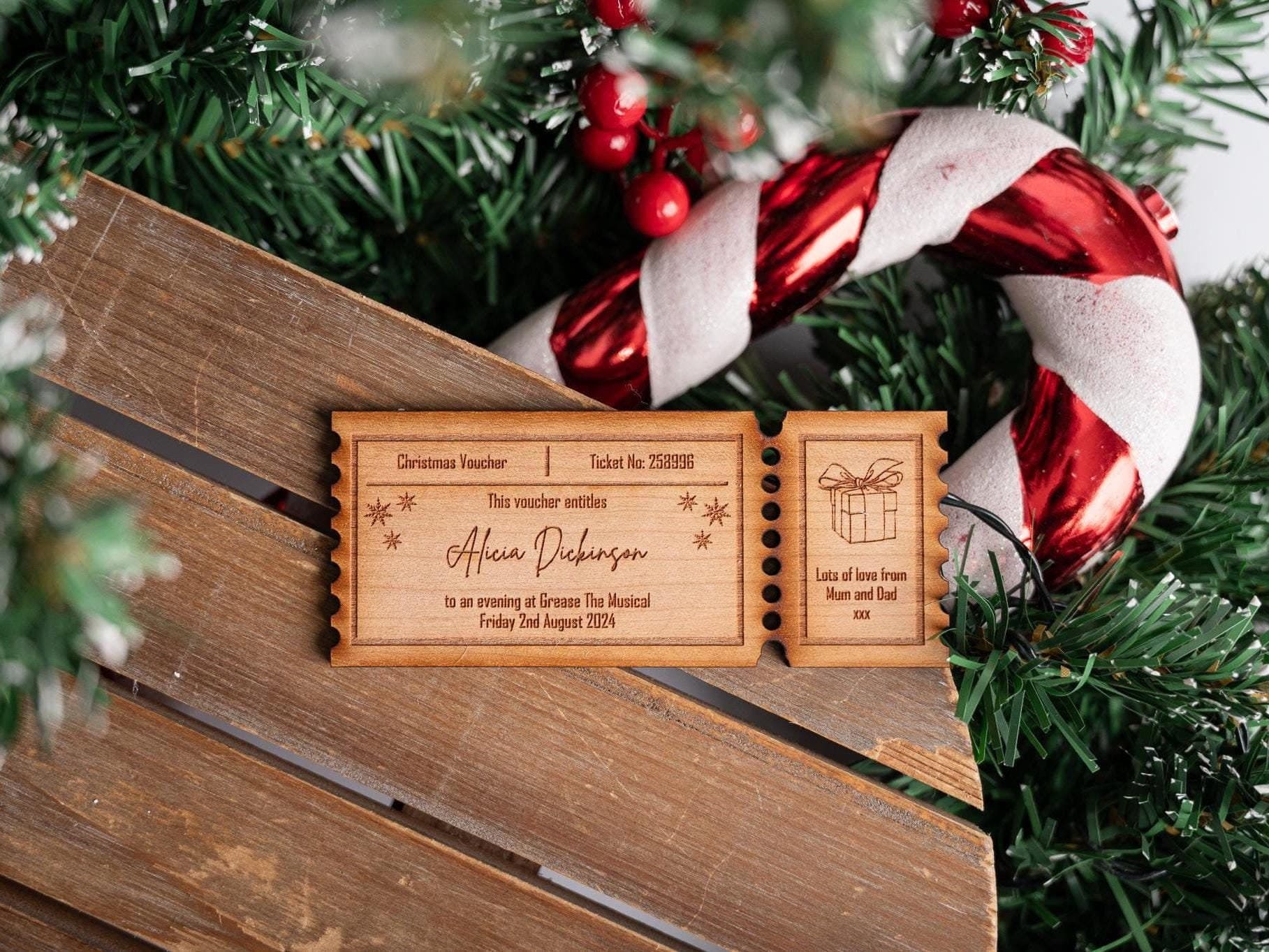 Wooden Personalised Christmas Gift Token - Great Addition for a Present - Unique and Thoughtful - Gift for an Experience - Gift Reveal