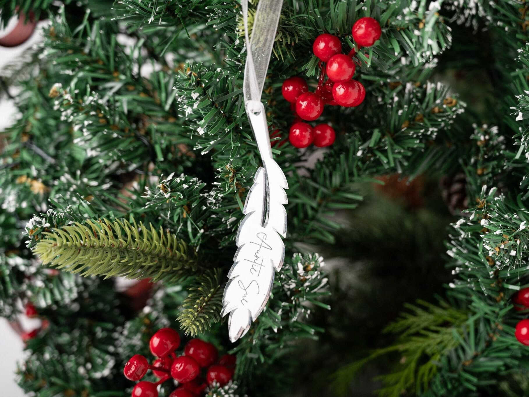 Memory Feather Bauble - Thoughtful Gift - Gift for Friend - Personalised - Bereavement - Sorry - Loss At Christmas - Tree Decoration - Grief