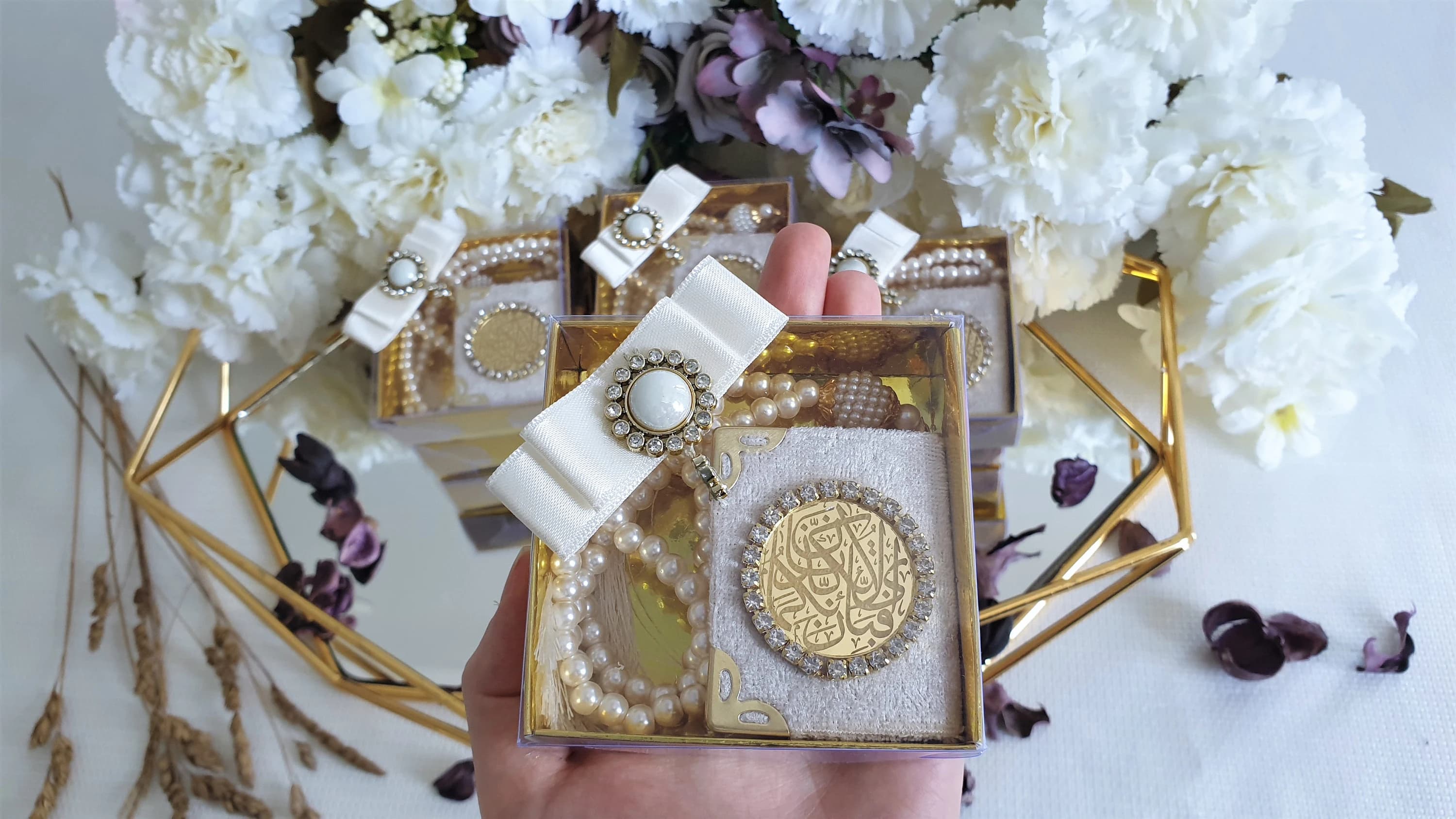 Luxury Custom Mini Quran Favor, Arabic Velvet Quran, Islamic Wedding Favor Ramadan Mubarak, Muslim Baby Shower, Personalize Quran Gift - image 4
