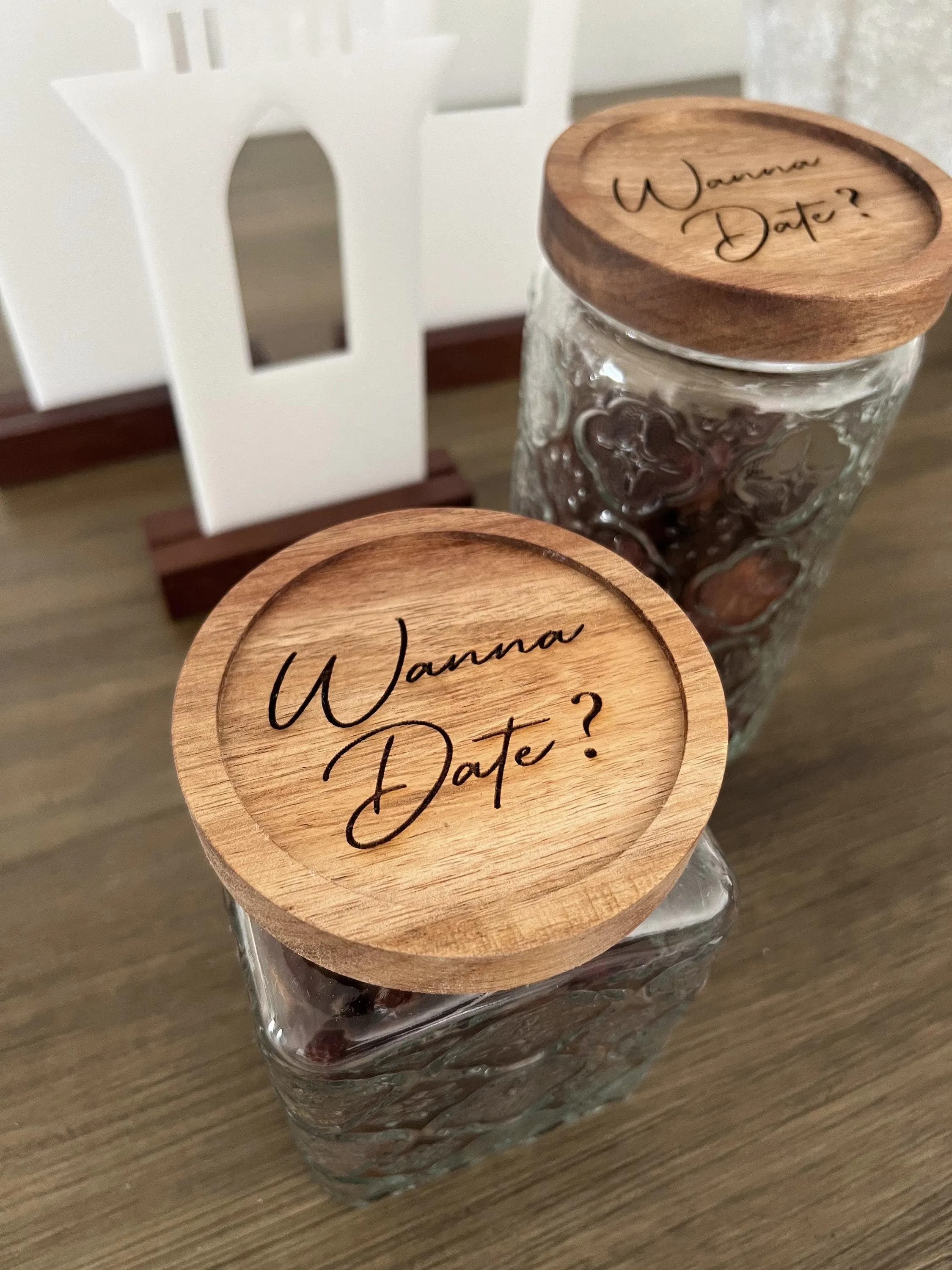 Wanna Date Ramadan Mubarak Glass Jar: Vintage Embossed Design, Airtight Wood Lid