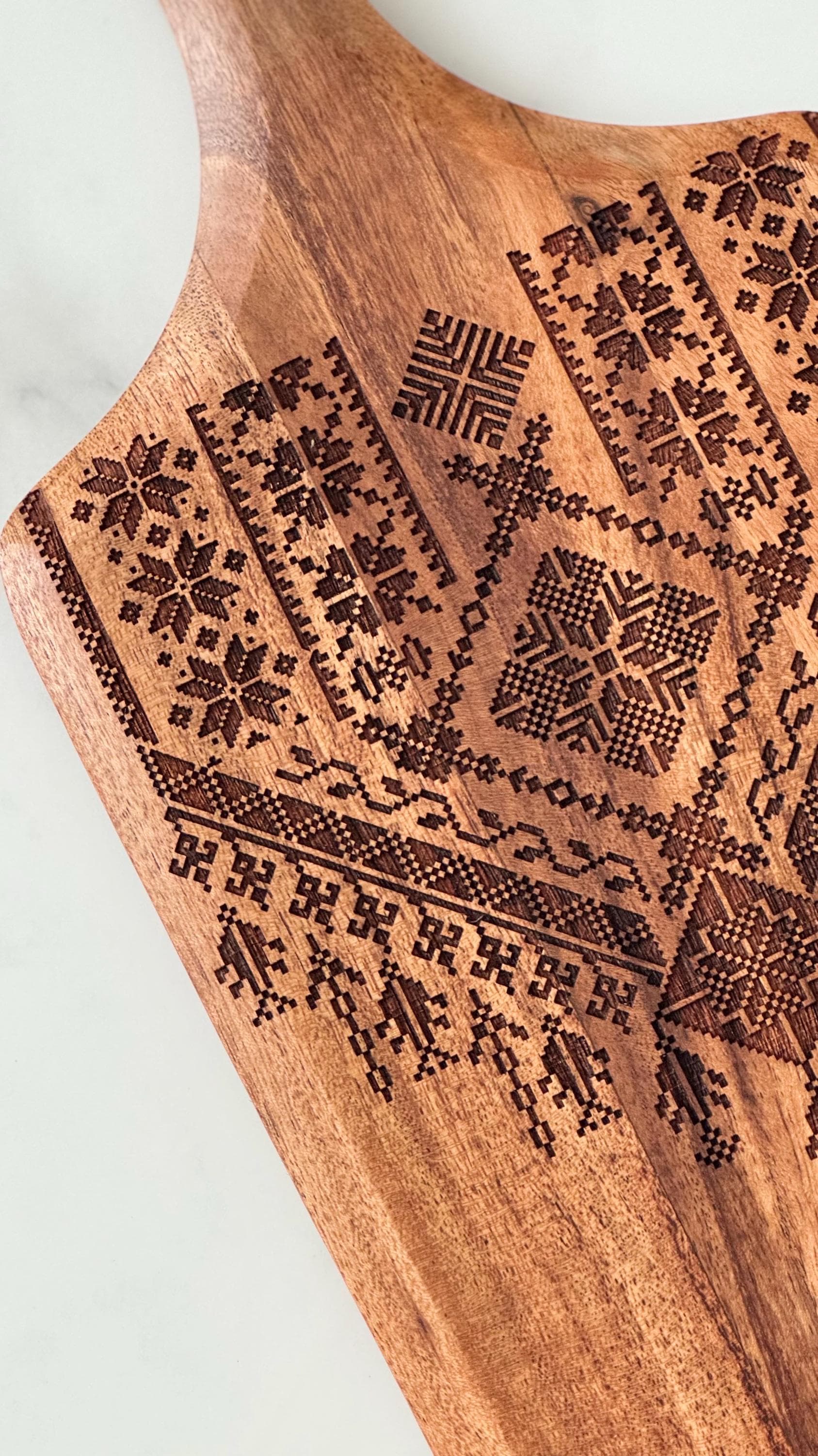 Personalized Palestine Acacia Wood Cutting Board: Arabic Tatreez Calligraphy Kitchen Gift - image 2