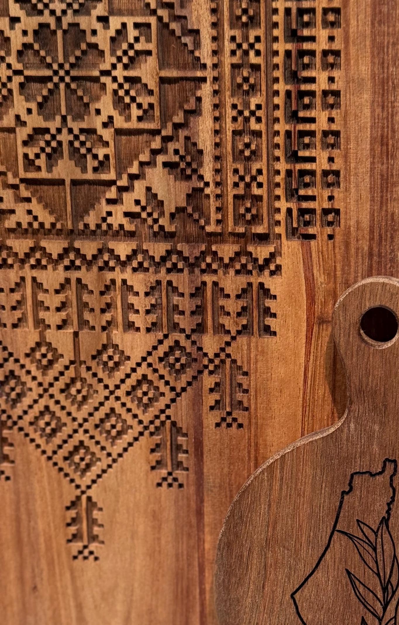Tatreez Acacia Wood Serving Board: Palestinian Thobe Inspired Decor - image 4