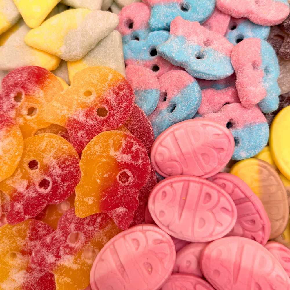 BUBS Candy Mix – Authentic Swedish Gummies & Sour Skulls Swedish Candy – Mixed Swedish Candy Plate 1/2 lbs/227g