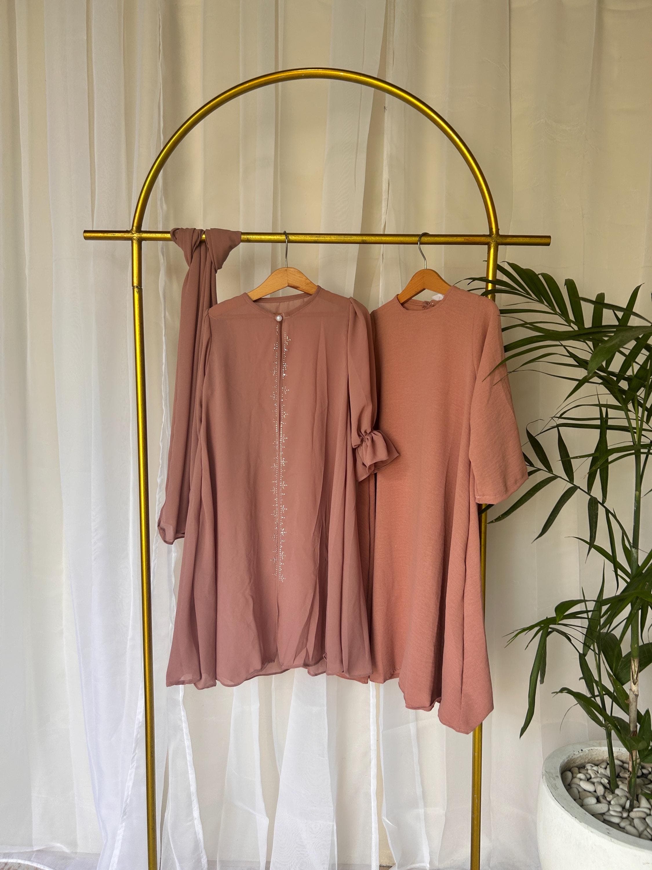 Raina Ramadan Elegant Modest Mommy and Me Dress Set with Pashmina Hijab Dusty Pink - image 3