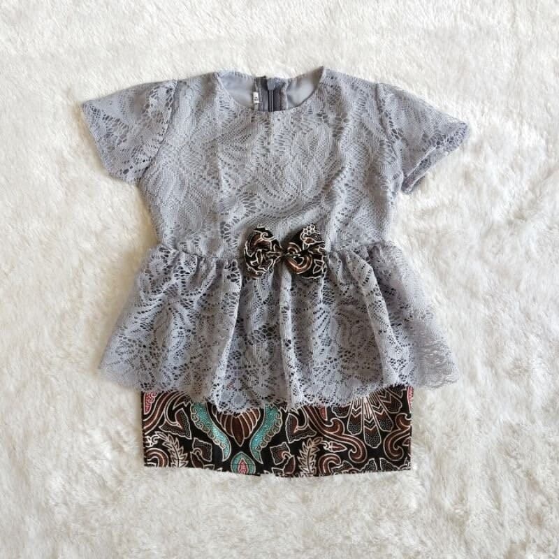 PEPLUM 0-18 months baby Kebaya, baby Kebaya sets SHORT batik skirt, Baby batik sets - image 3