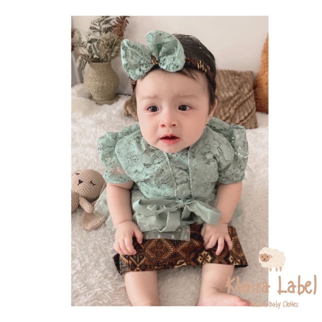 MAHESWARI 0-12 months baby Kebaya, Baby batik sets, baby Kebaya sets batik - image 3