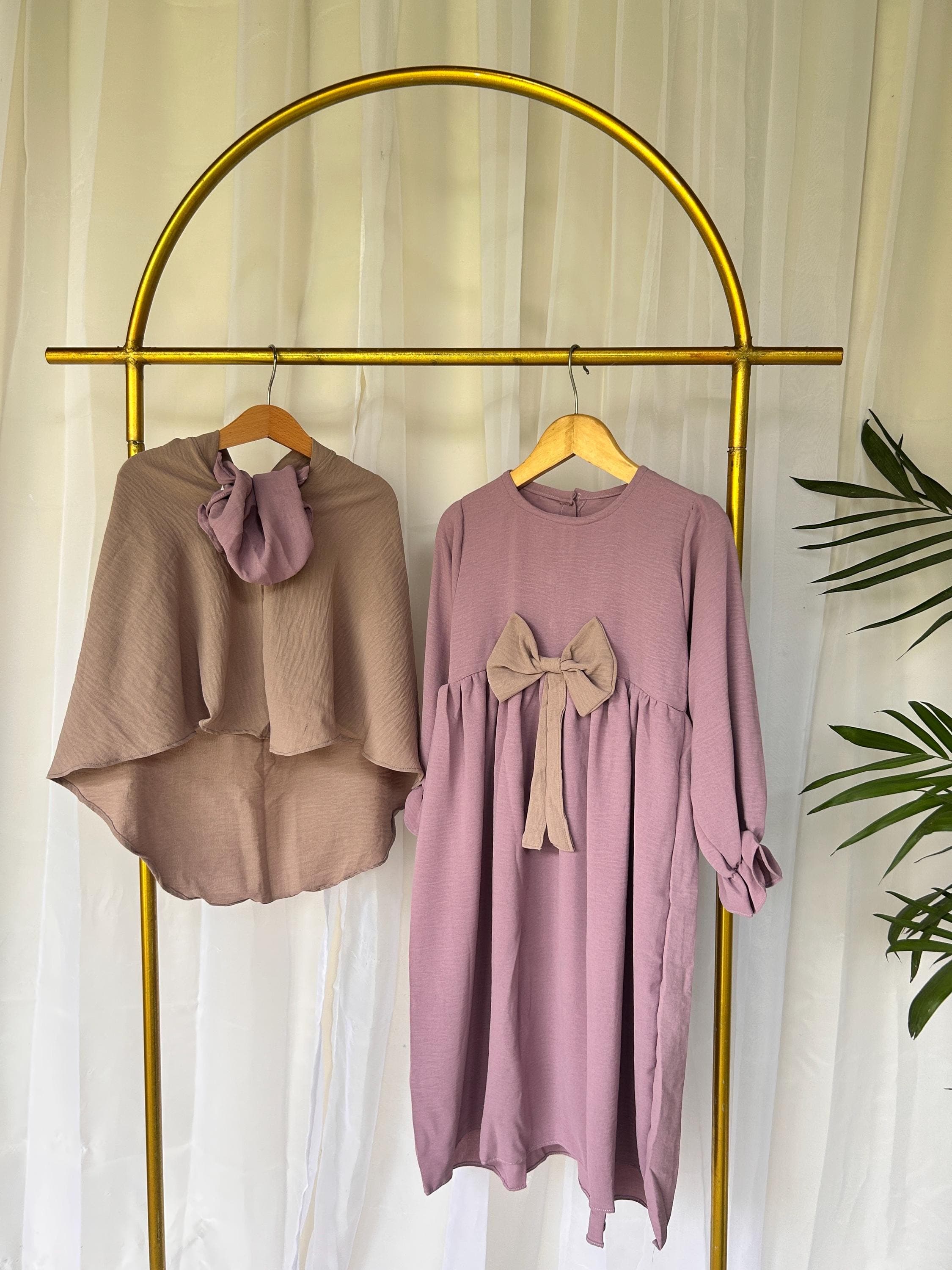Hasna Baby Girl Abaya Set with Hijab & Bonnet – Muslim Toddler Eid Outfit 2–5 Years - image 3