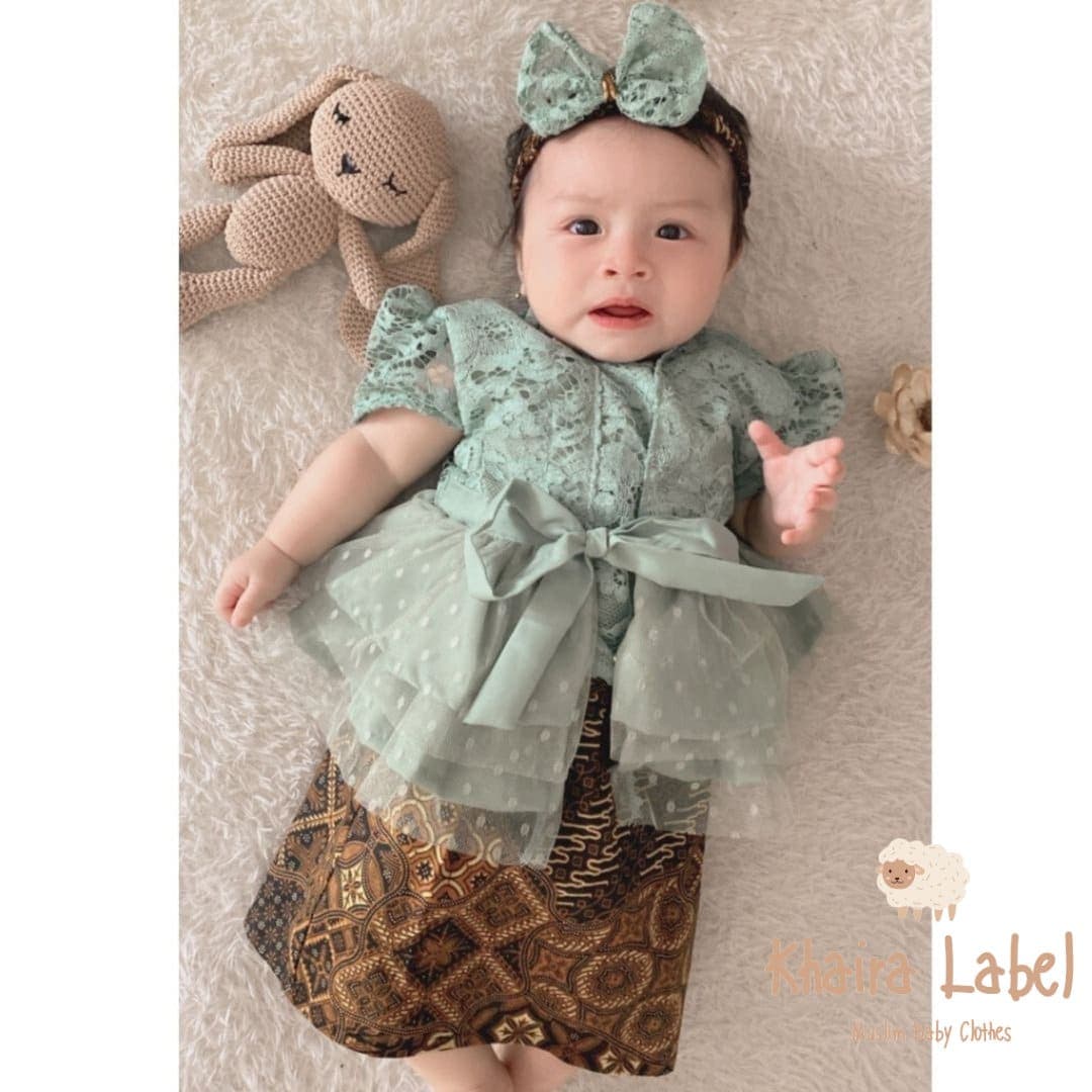 MAHESWARI 0-12 months baby Kebaya, Baby batik sets, baby Kebaya sets batik
