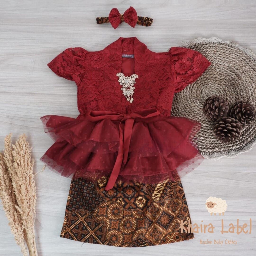 MAHESWARI 0-12 months baby Kebaya, Baby batik sets, baby Kebaya sets batik - image 4
