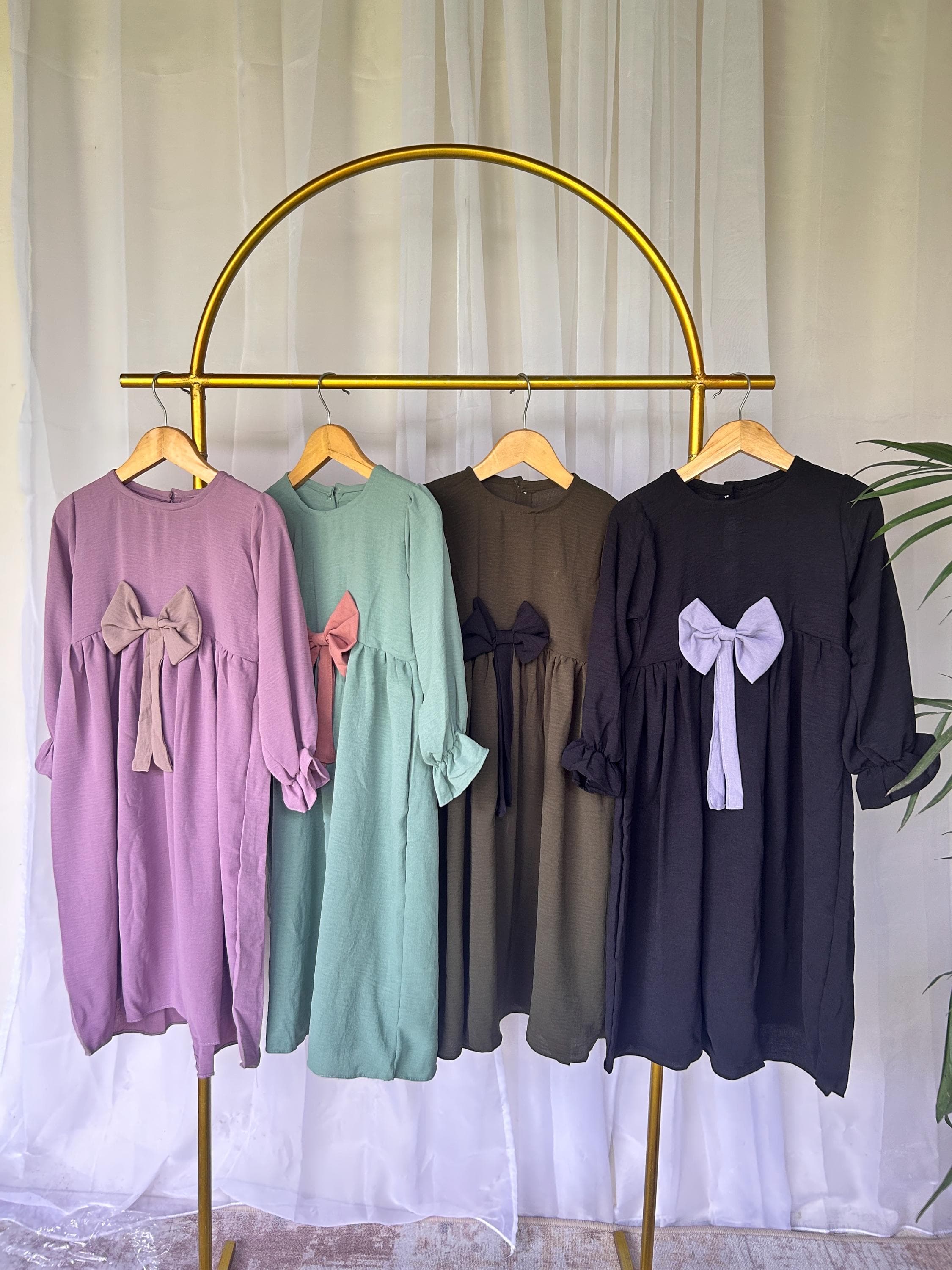 Hasna Baby Girl Abaya Set with Hijab & Bonnet – Muslim Toddler Eid Outfit 2–5 Years