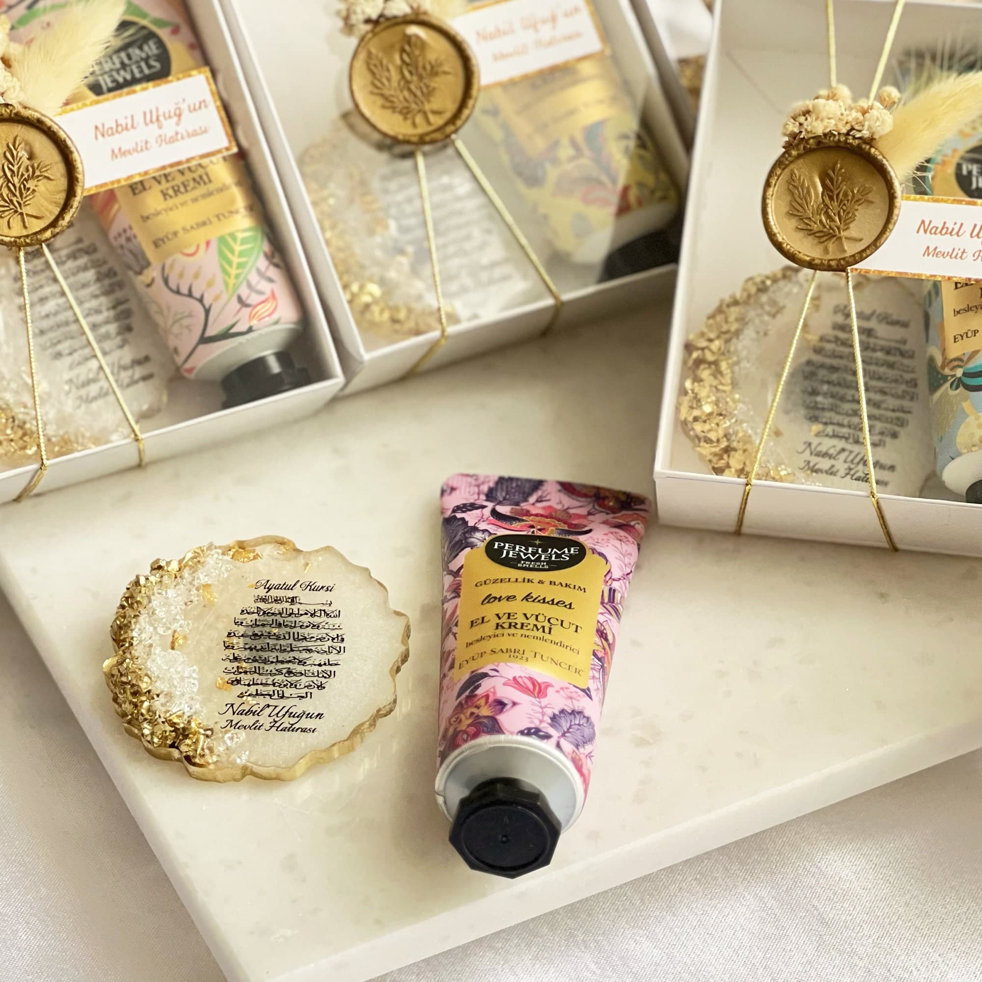 Rustic Wedding Favor: Epoxy Magnet Hand Cream Gift Set - image 4