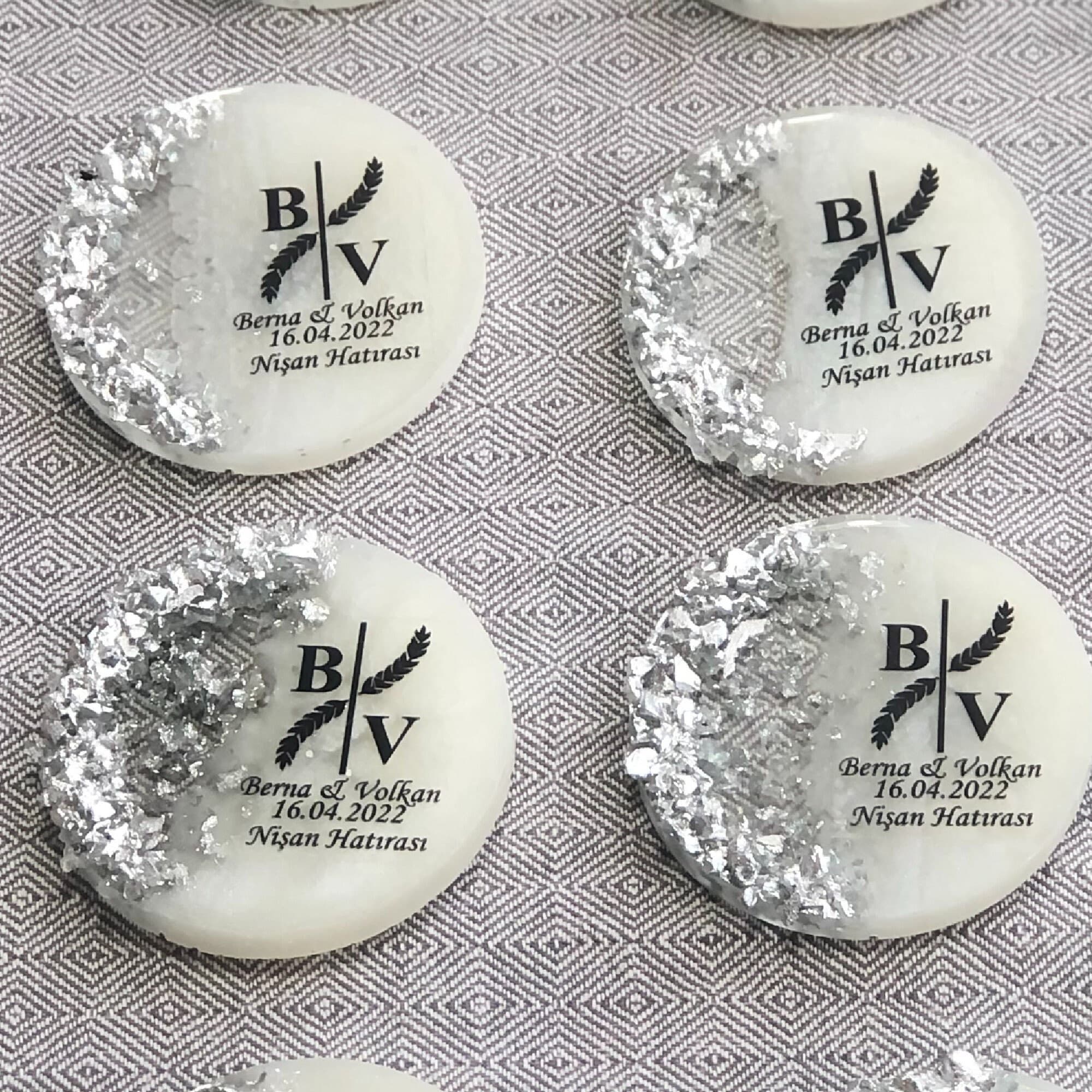 Personalized Wedding Magnet Favors: Epoxy Stone Design (2.75 inch) - image 3