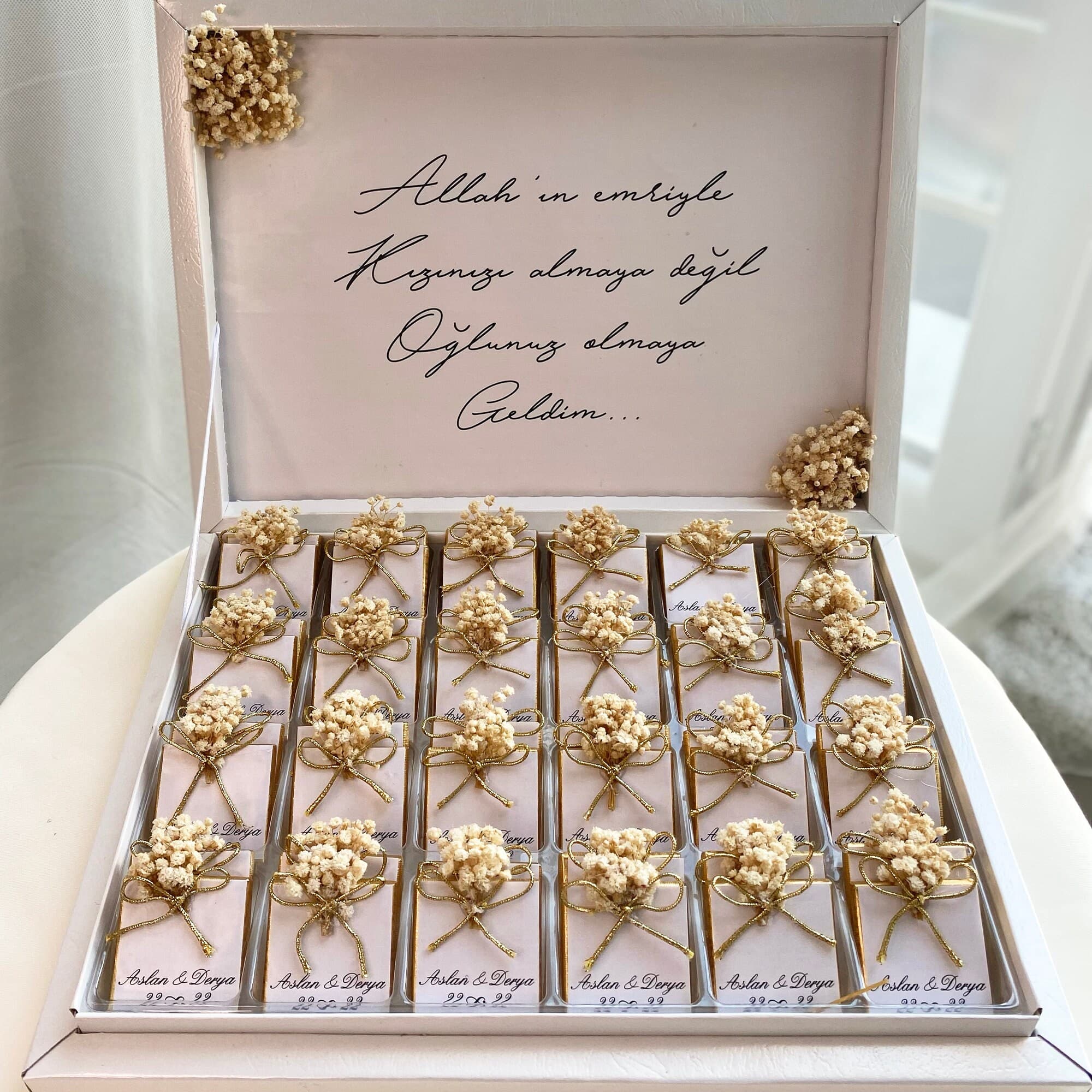Personalized Wedding Chocolate Box Favors, Party Engagement Gift - image 4