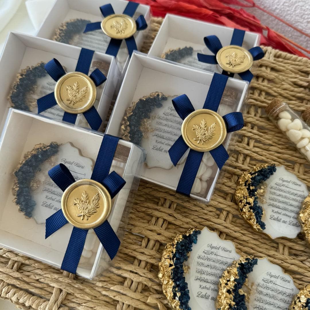 Magnet and Heart Candy Box: Beach Wedding, Bridal Shower - image 3