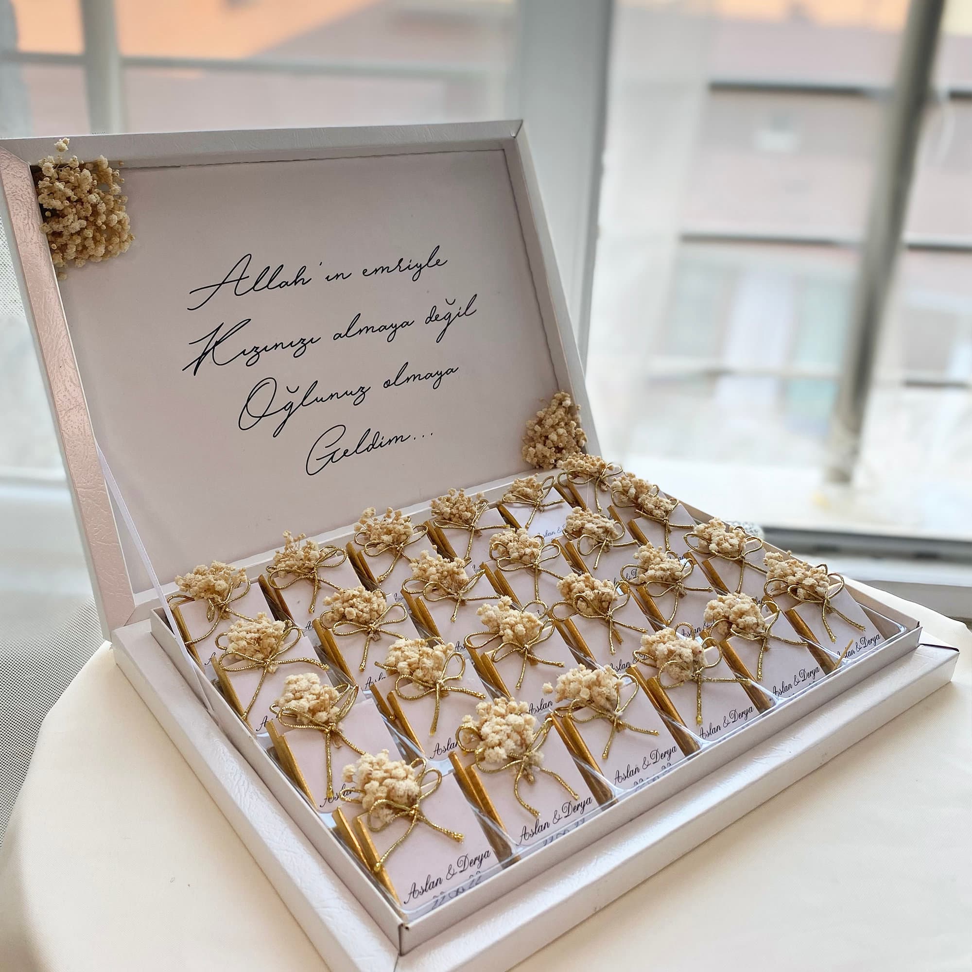 Personalized Wedding Chocolate Box Favors, Party Engagement Gift - image 3