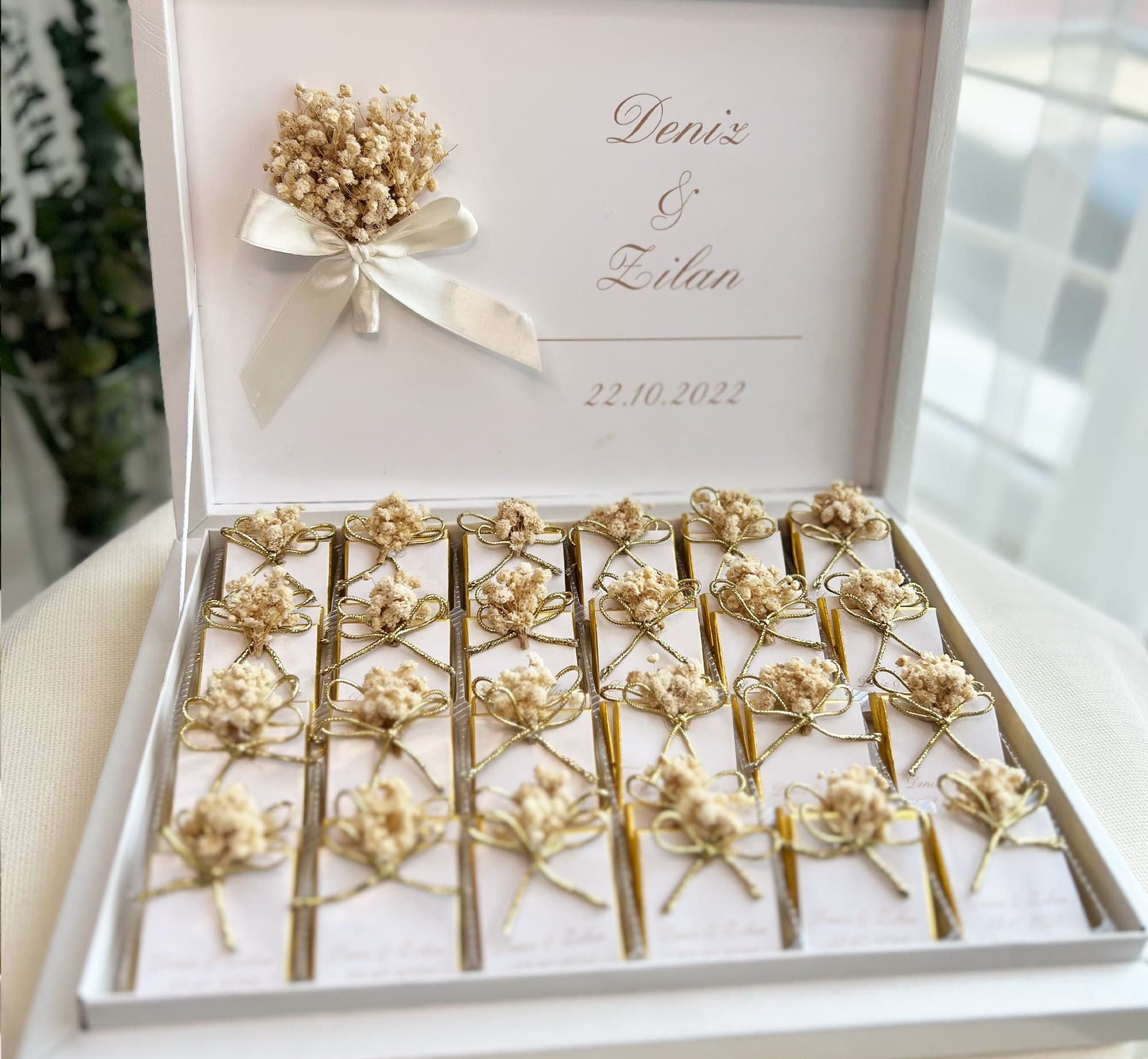 Personalized Chocolate Box with Bouquet, Wedding Party Favors