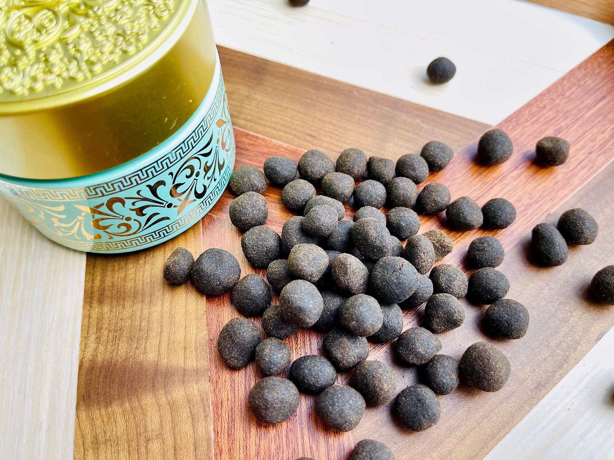 Mamool Bakhoor Seufi Lulu – Premium Agarwood Incense Tablets - image 3