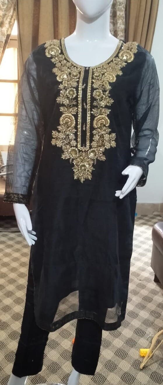 Zardozi Khaddi Net Pakistani Dress: 3-Piece  Wedding Party Outfit - image 3