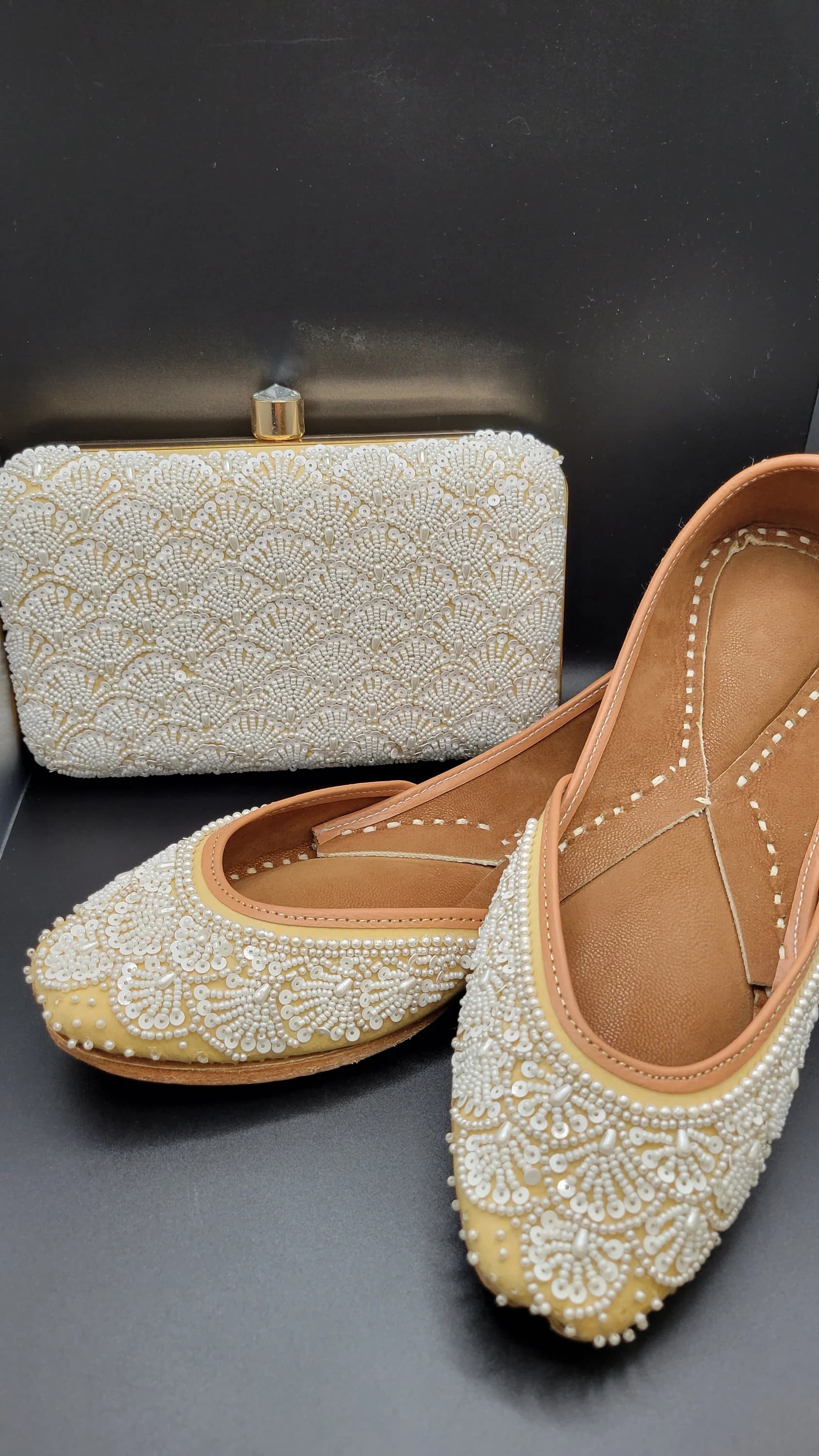 Jutti and clutch combo/punjabi jutti/khussa/Indian shoes