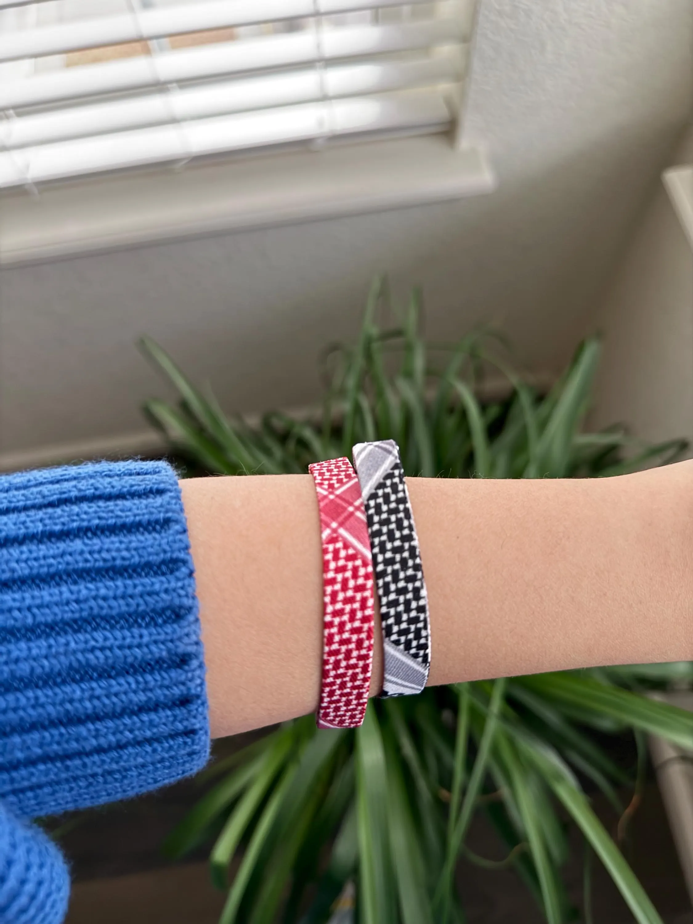 Keffiyeh bracelet | Black and White keffiyeh print bracelet | Red and white kufiya print bracelet | kufya acessory bracelet for everyday