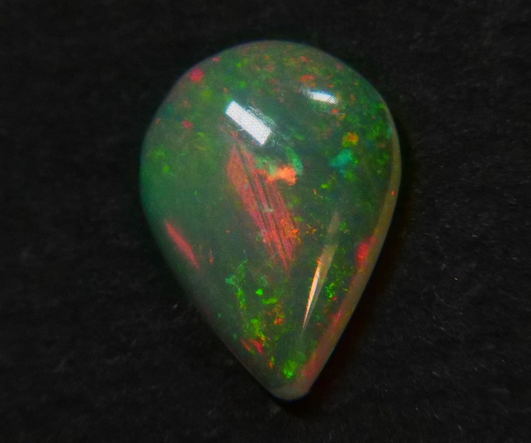 Natural 2.2 cts Ethiopian Opal Gemstone/Raw Crystal