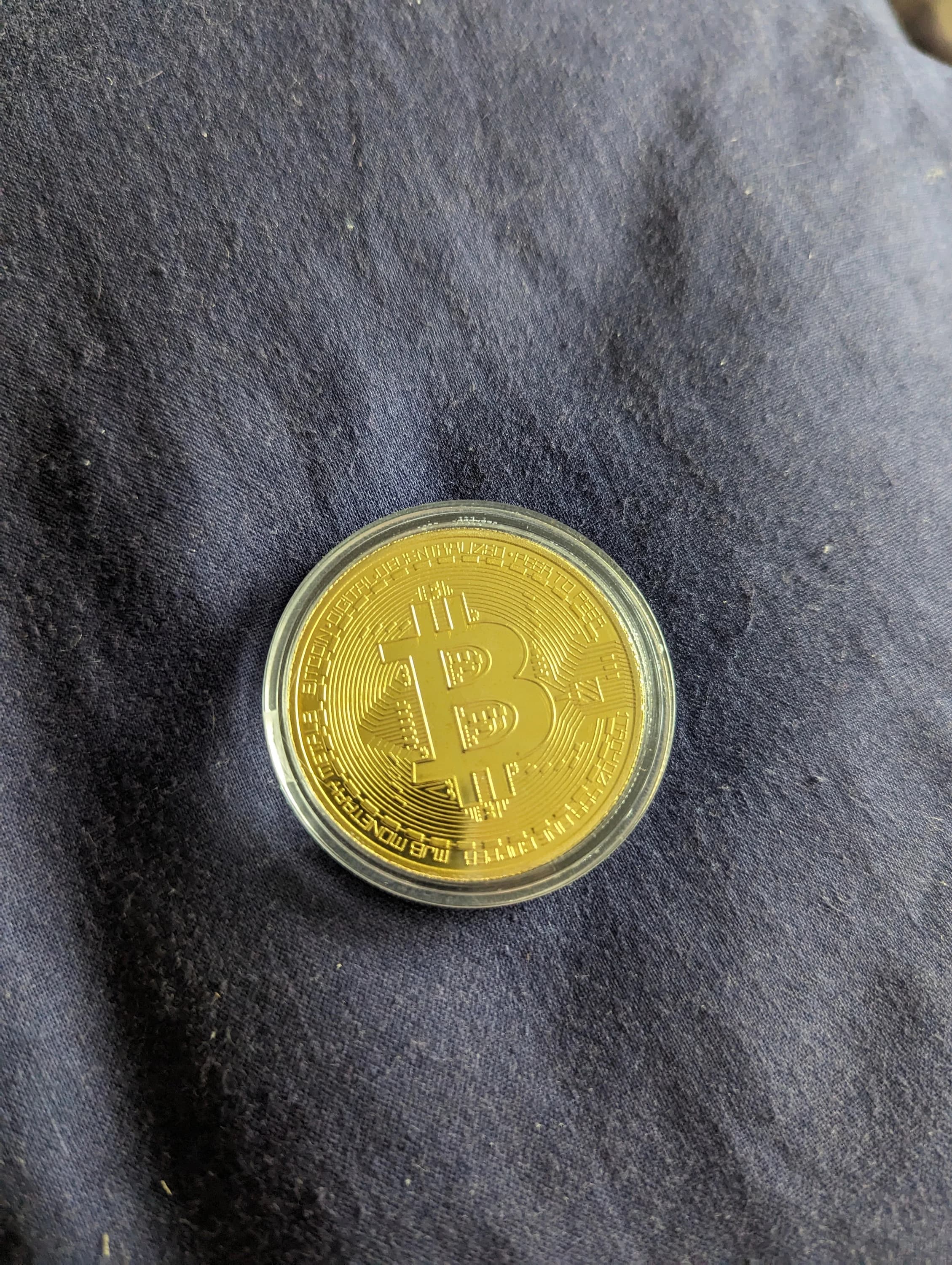 Gold bitcoin coin , brings wealth and fortune - image 2