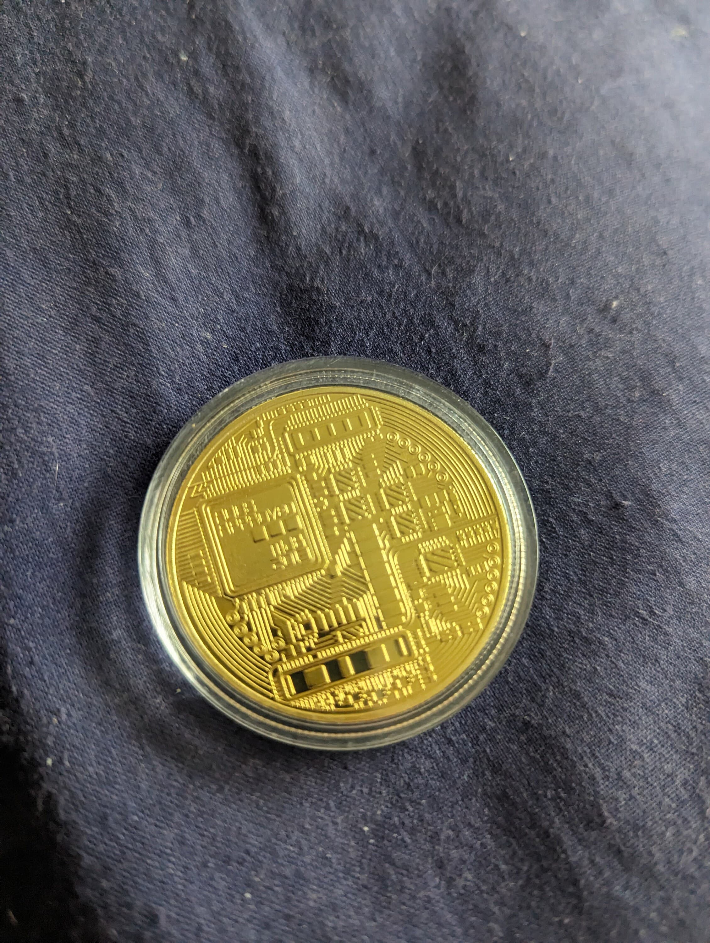Gold bitcoin coin , brings wealth and fortune - image 4