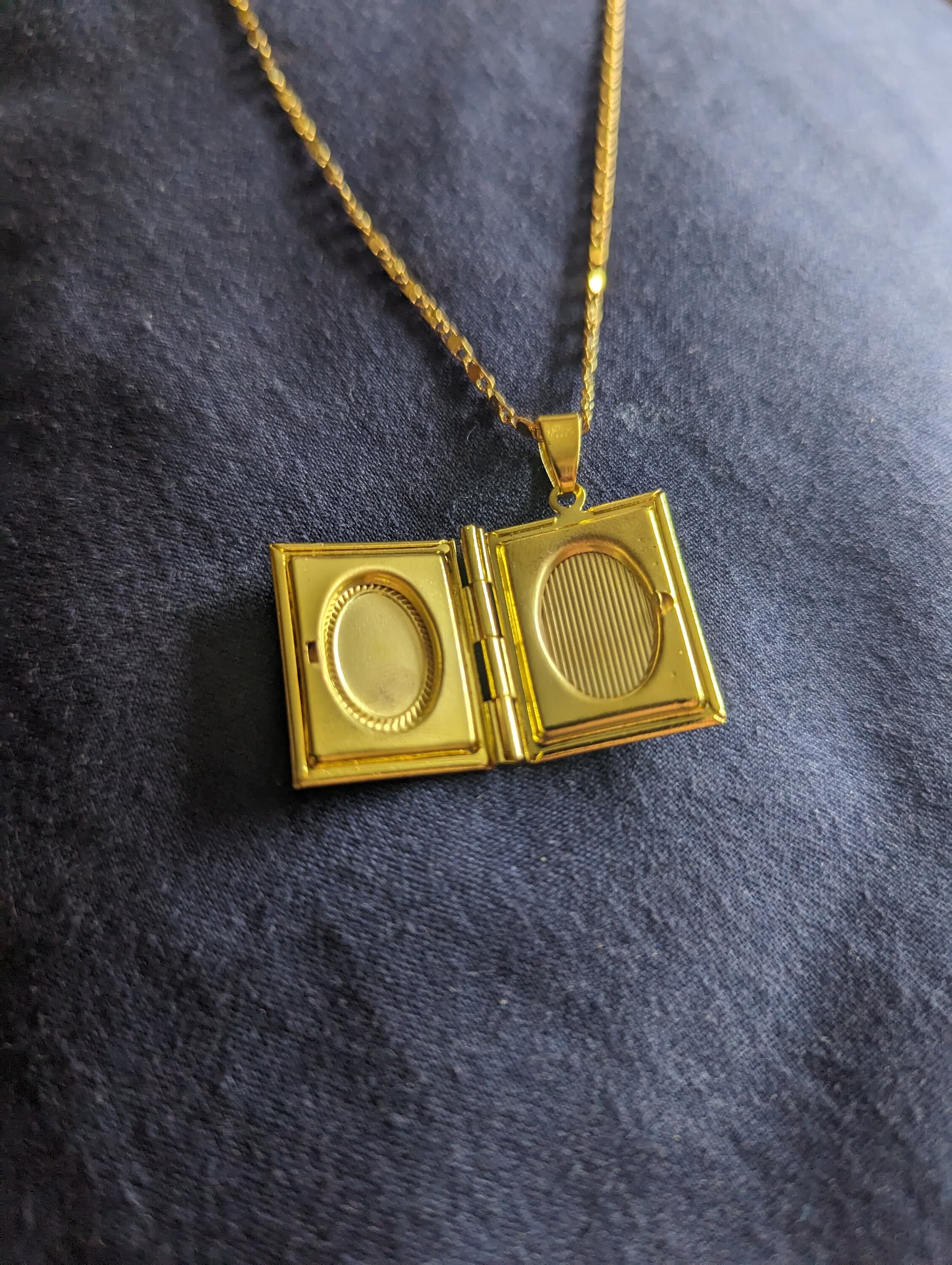 Gold plated photo box design pendant necklace - image 3