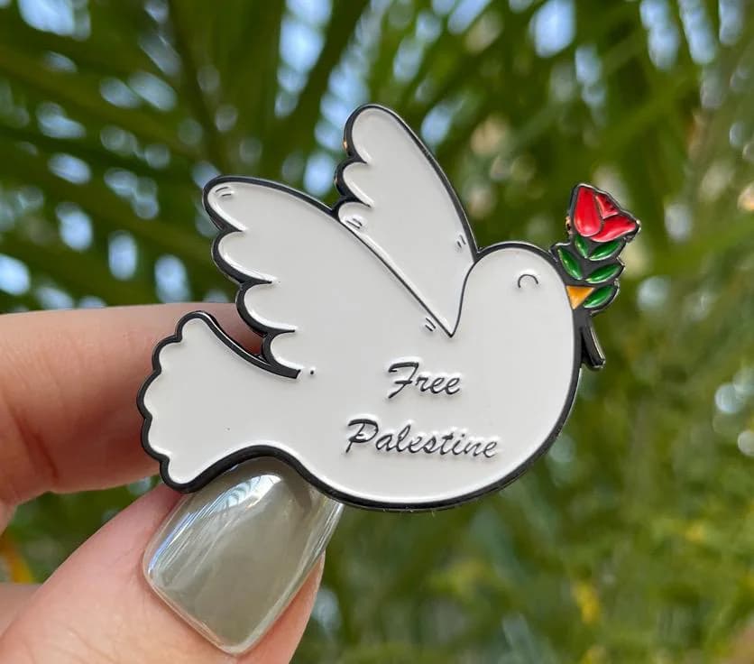 Free Palestine Dove with poppy pin, Free Palestine Pin, Dove pin, Poppy pin, backpack pin, tote bag pin, purse pin, hat pin