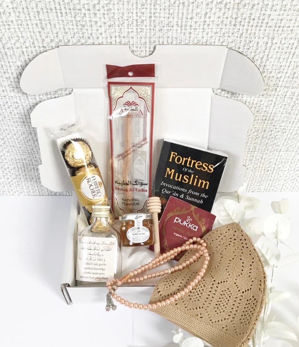 Luxury Islamic Men’s Hamper Teacher Gift Wedding Engagement Nikah Walima Brother Father Husband Son Revert Zam Zam Hajj Gift Umrah Groom