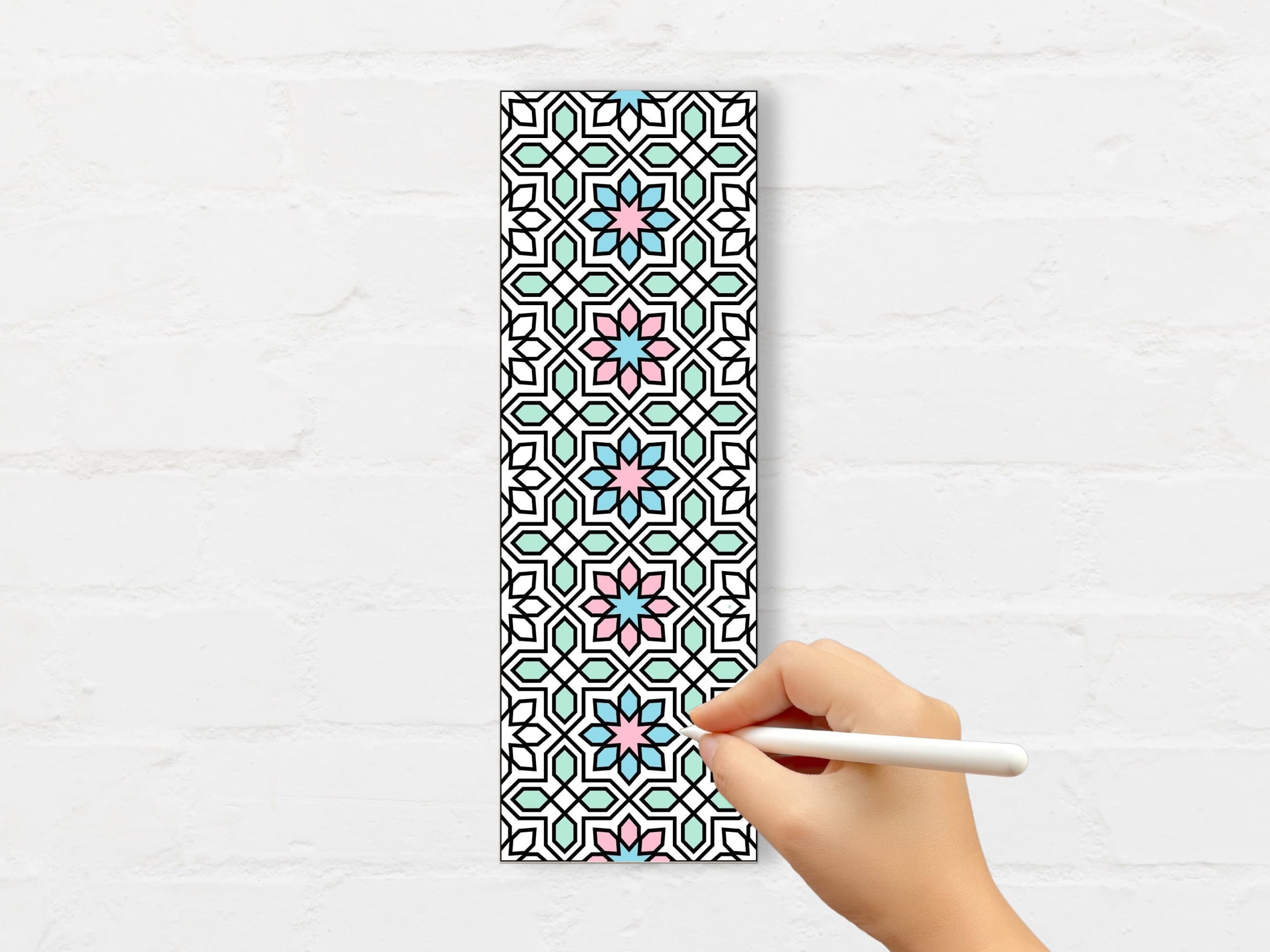 These Islamic art inspired Islamic coloring bookmarks offer a therapeutic and creative escape. Simply print and color in!