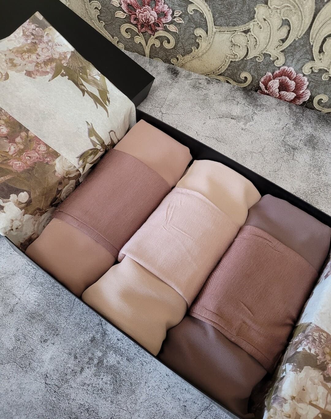 Hijab cap set gift box, chiffon hijabs gift for her, personalised gifting eid ramadan umrah hajj - image 3
