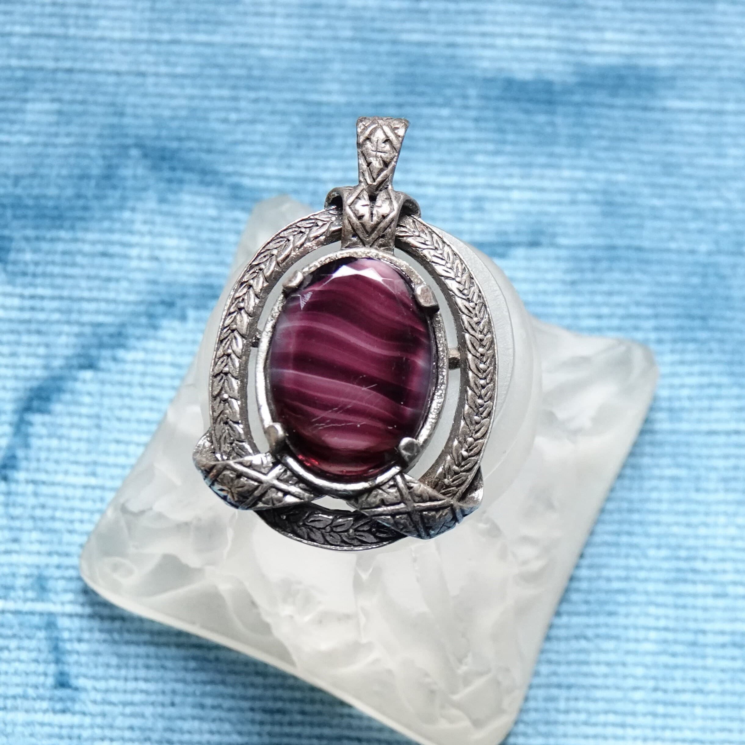 Celtic inspired pendant by Miracle