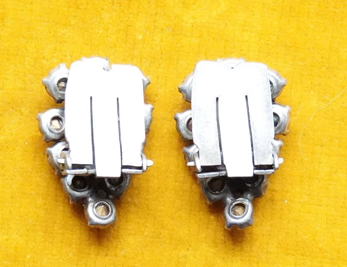 Vintage Rhinestone Teardrop Clip On Earrings, 1930s Art Deco - image 5