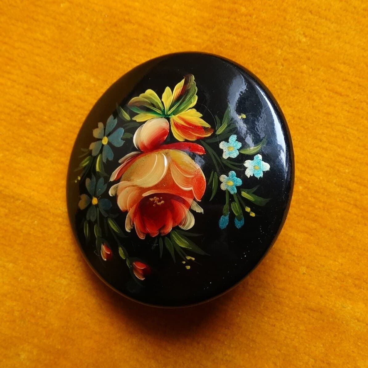 Vintage Hand Painted Russian Lacquer Brooch, Floral Design - image 4
