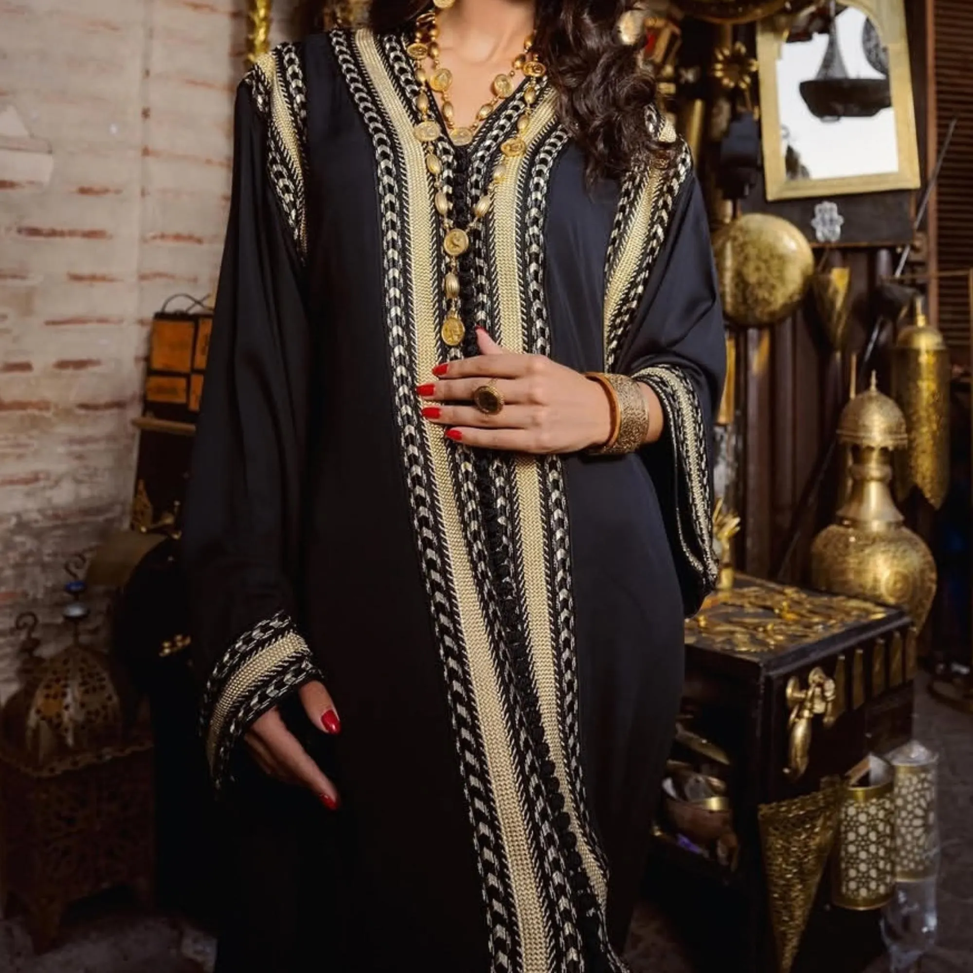 Luxurious Black Takchita – Highly refined Moroccan caftan for all special occasions.