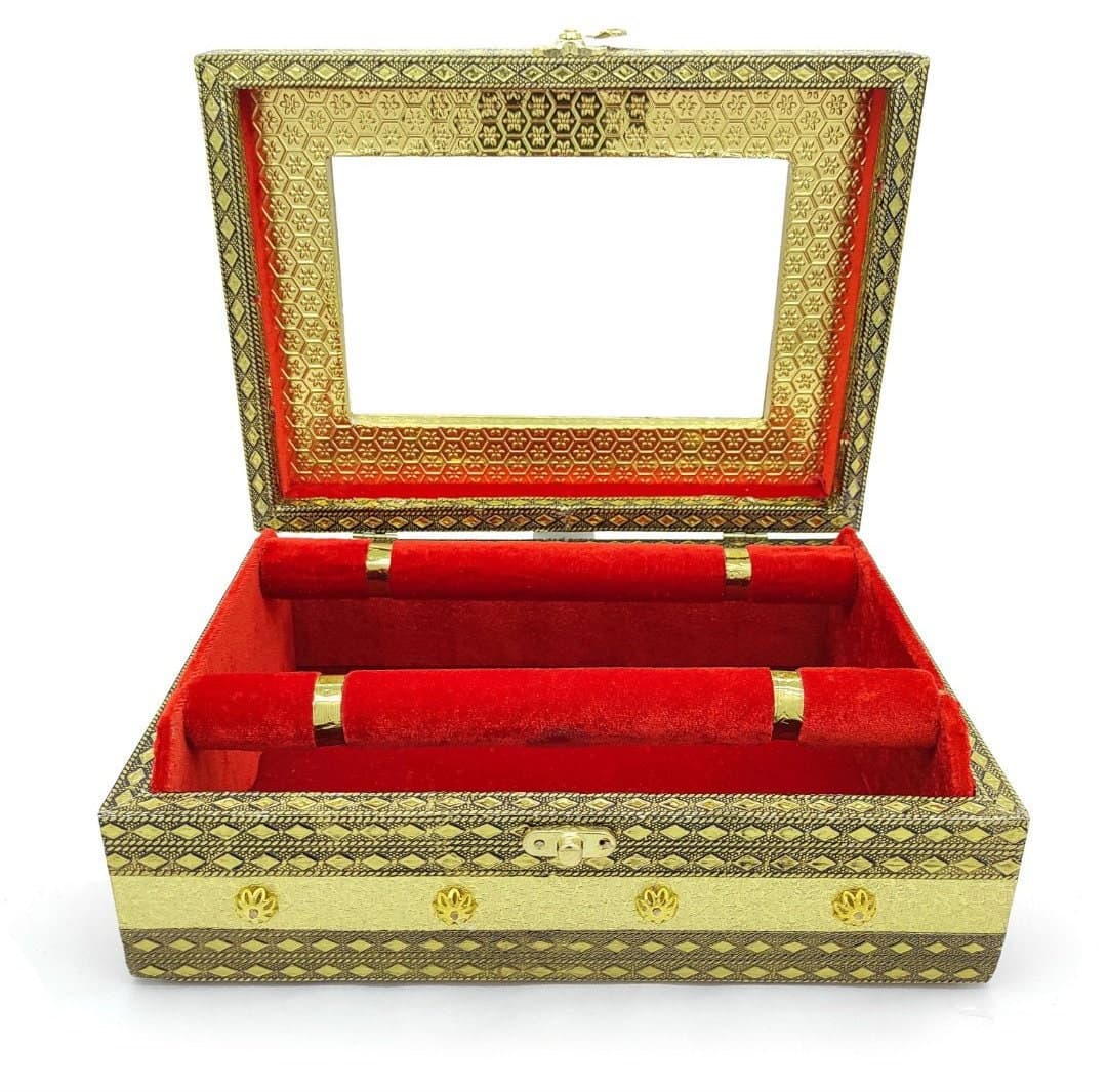 Scarlet Elegance Jewelry Box - Front View
Red Velvet Wooden Jewellery Storage - Opened
Elegant Accessory Organizer - Interior View
Timeless Treasure Chest - Side View
Luxury Velvet Jewellery Box - Stylish Display