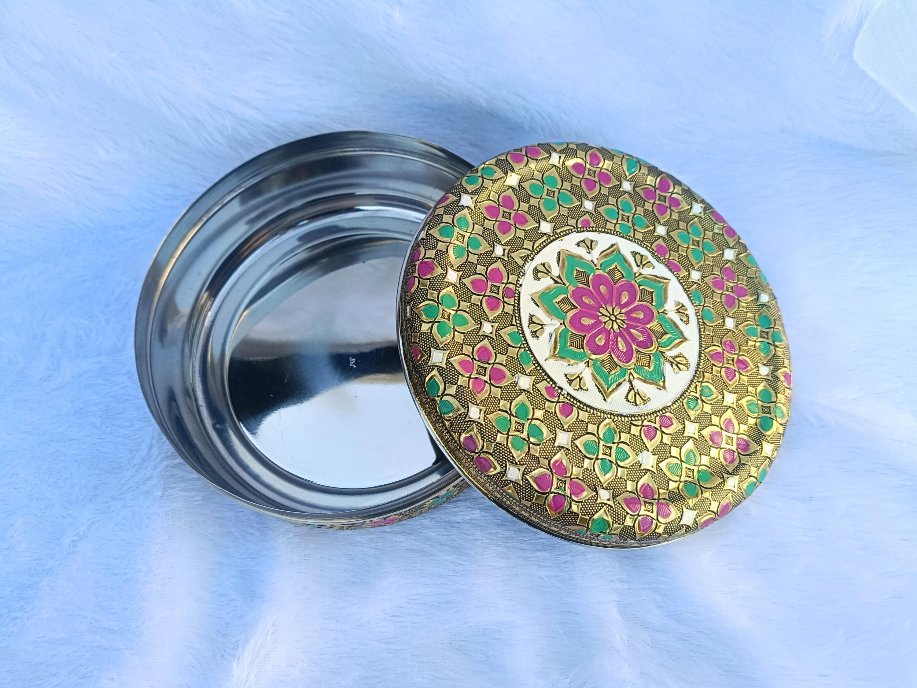 Handcrafted Meenakari Dabba Box: Golden Chapati Container, Indian Decor - image 4