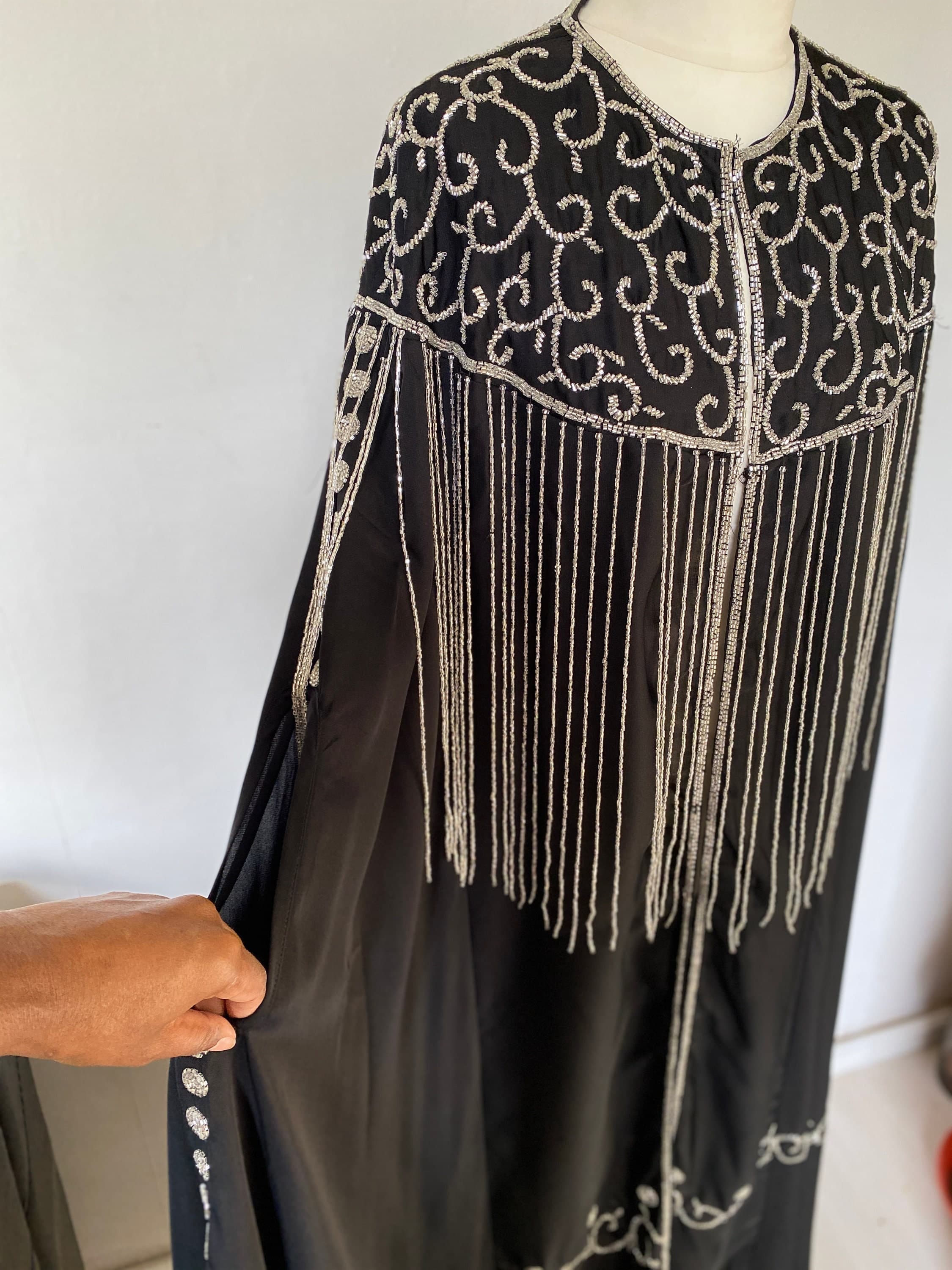 Silver Cape Nidha eid Abaya - image 5
