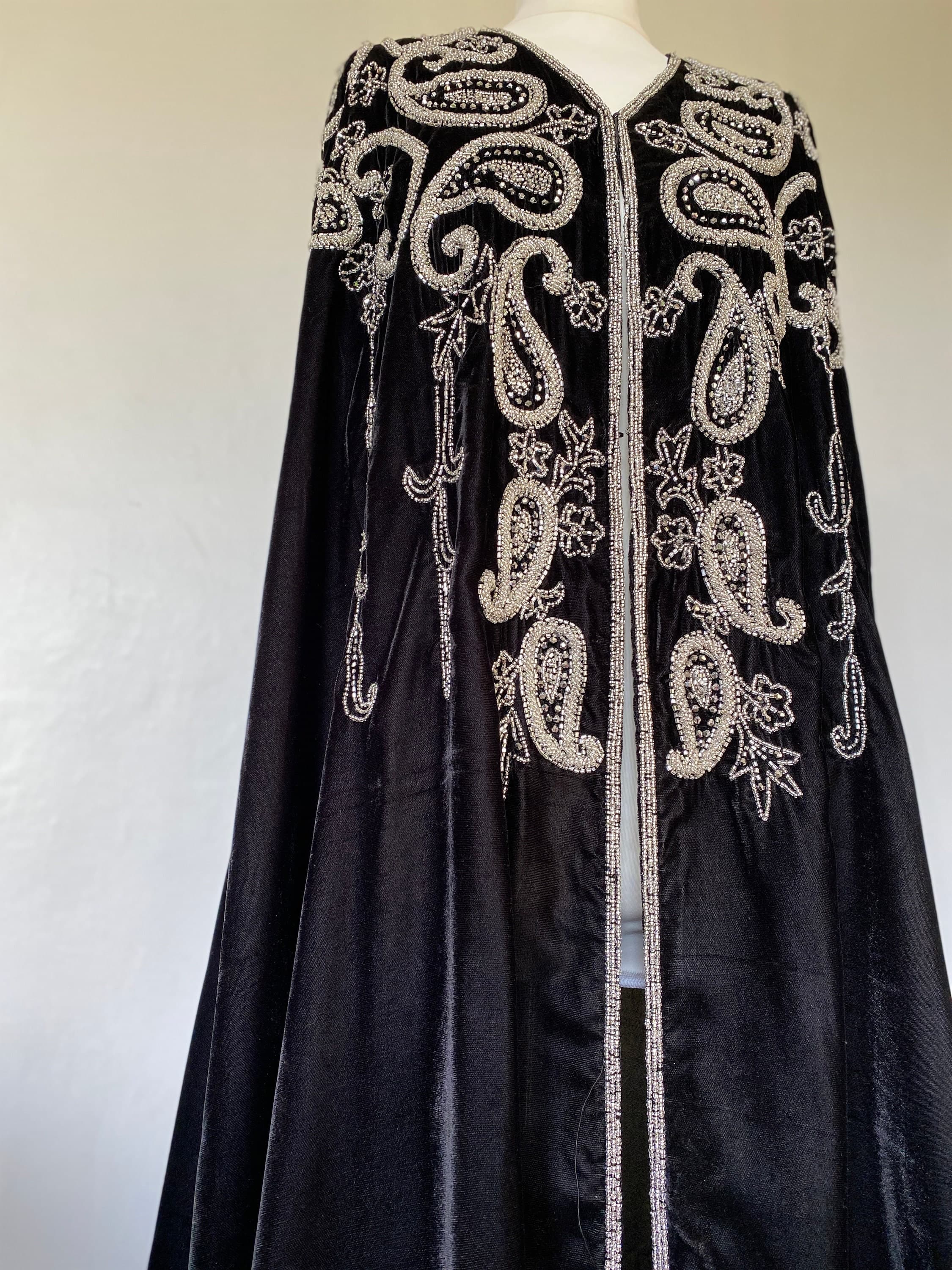 Velvet cape Abaya - image 4