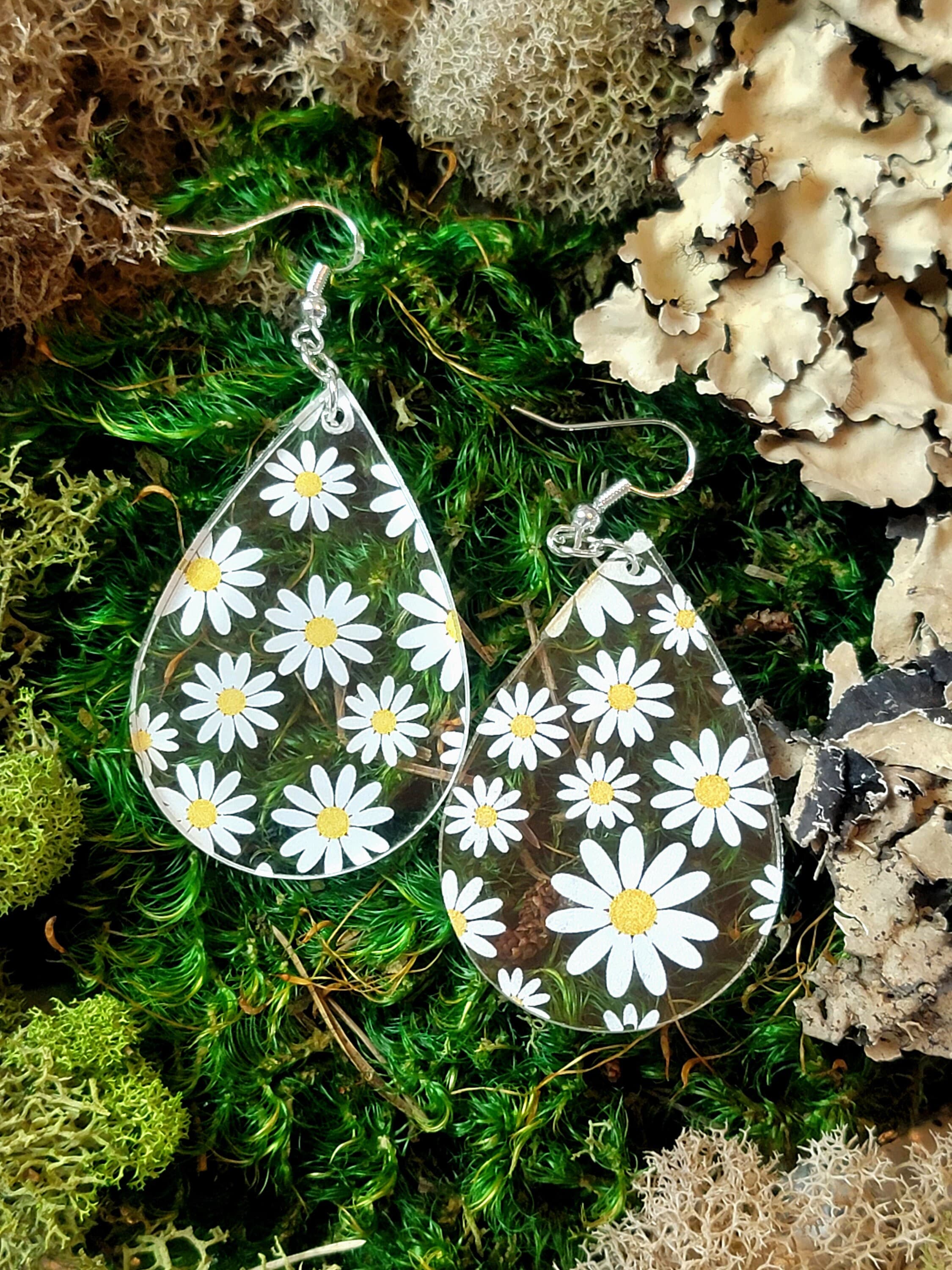 Teardrop Daisy Earrings: Clear Acrylic Spring Jewelry