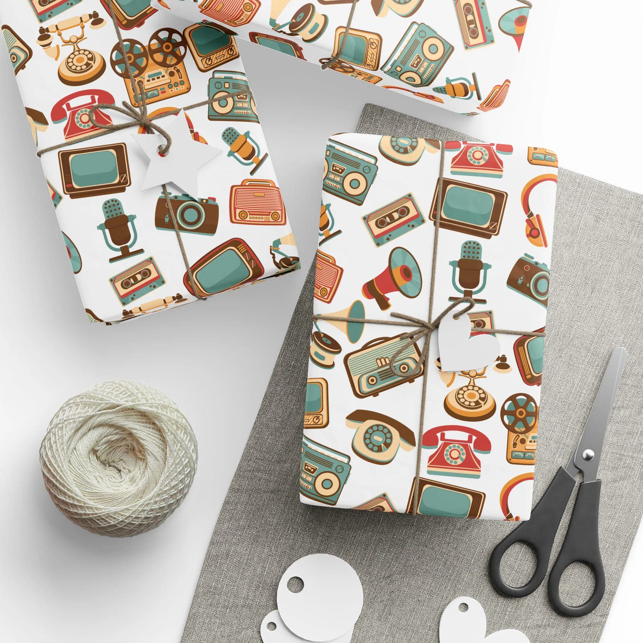 Fathers Day Retro Gadgets Gift Wrap: Vintage Electronics, 50s-70s Style