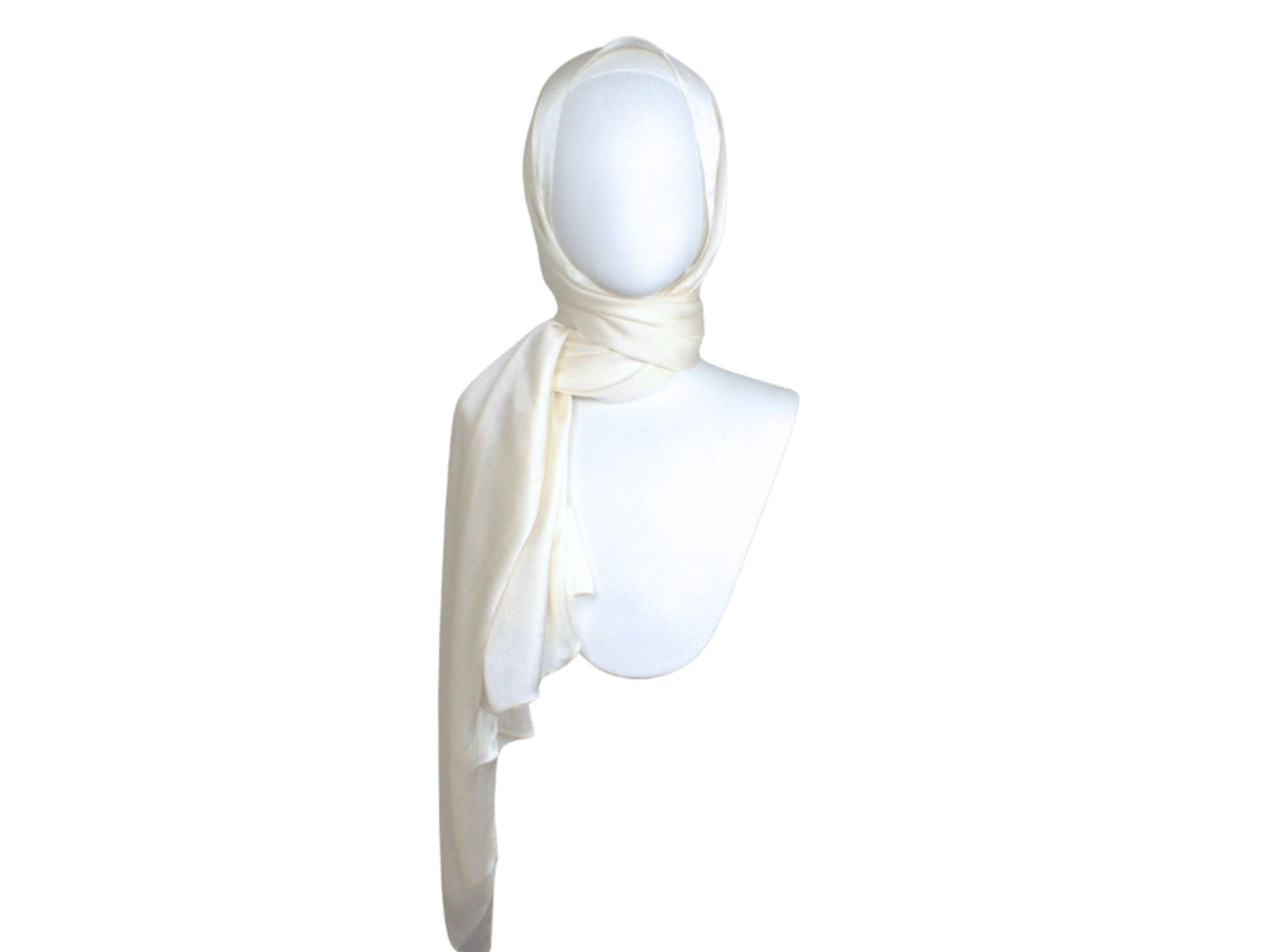 Ivory fancy hijab scarf for parties | Lina Zibdeh