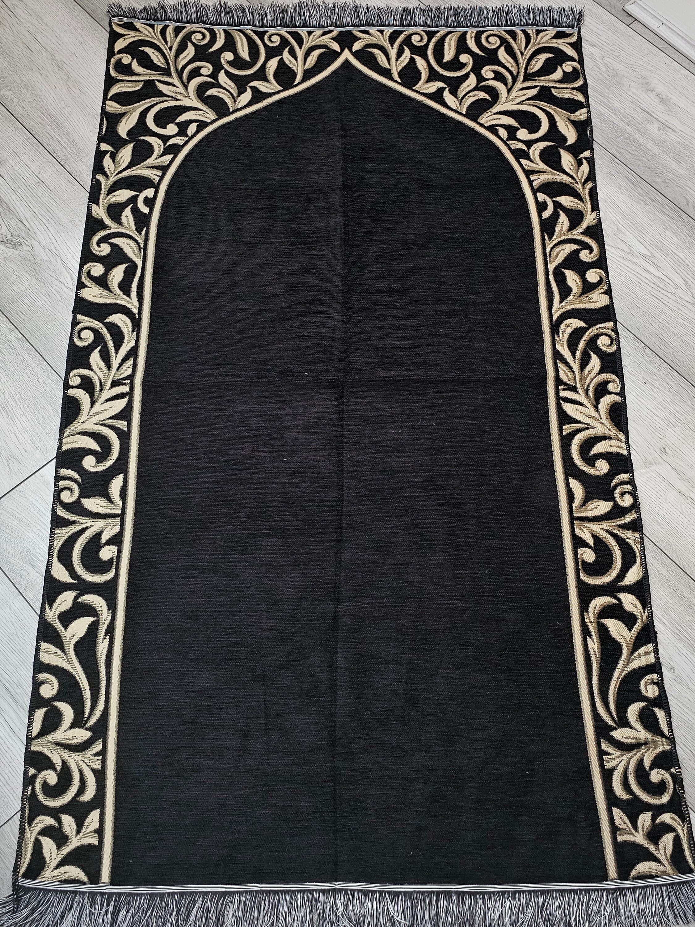 Personalised Black Adult Prayer Mat – Luxury Muslim Prayer Rug – Custom Name Islamic Gift – Eid Ramadan Present - image 4