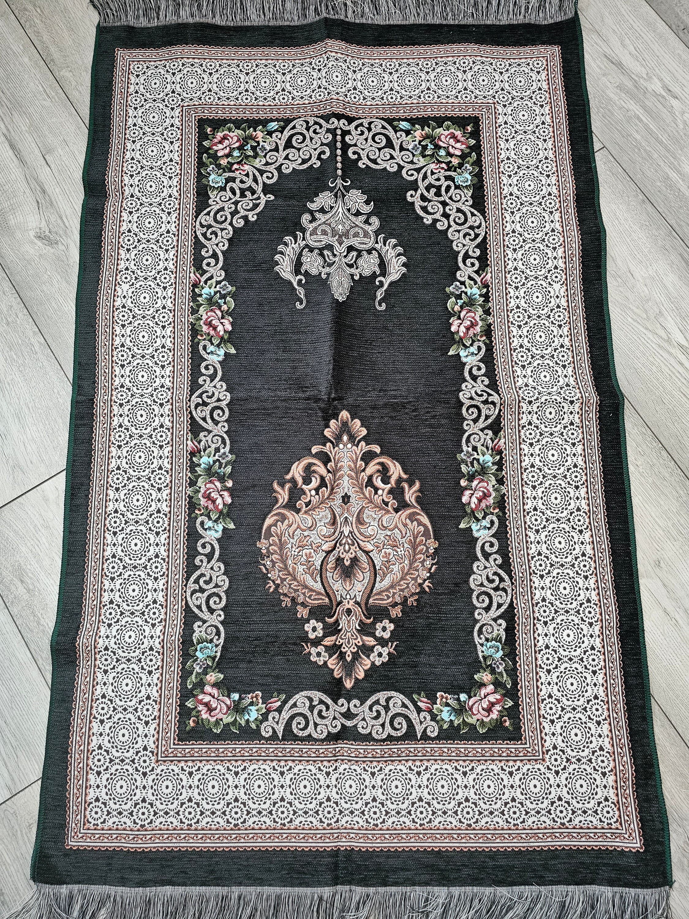 Personalised prayer mat, personalised musallah, Islamic prayer rug, Arabic prayer rug gift, salah mat, janamaz prayer - image 3