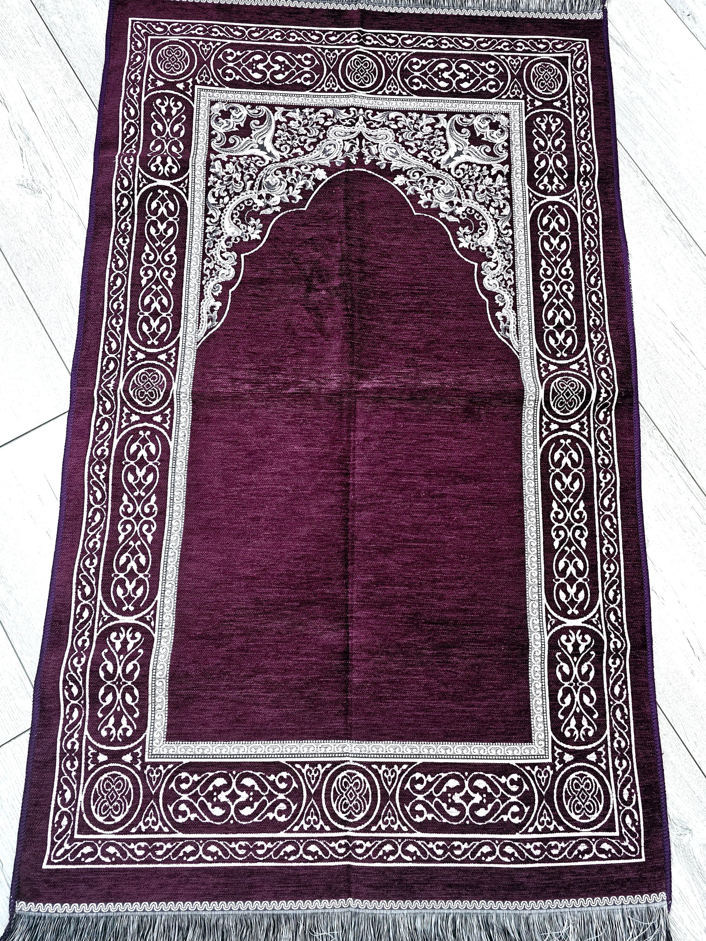 Personalised prayer rug, personalised musallah, Arabic prayer mat, Islamic salah mat, janamaz gift - image 4