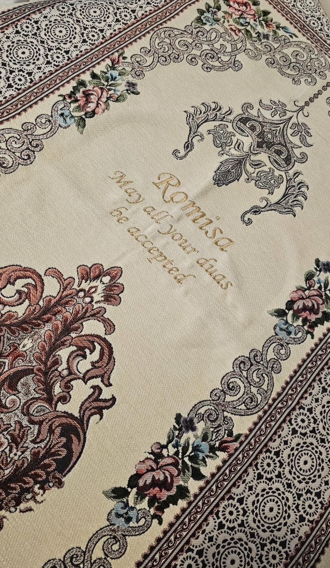 Prayer rug, personalised prayer mat, personalised musallah, Arabic prayer rug, Islamic praying gift, janamaz prayer, salah mat - image 4