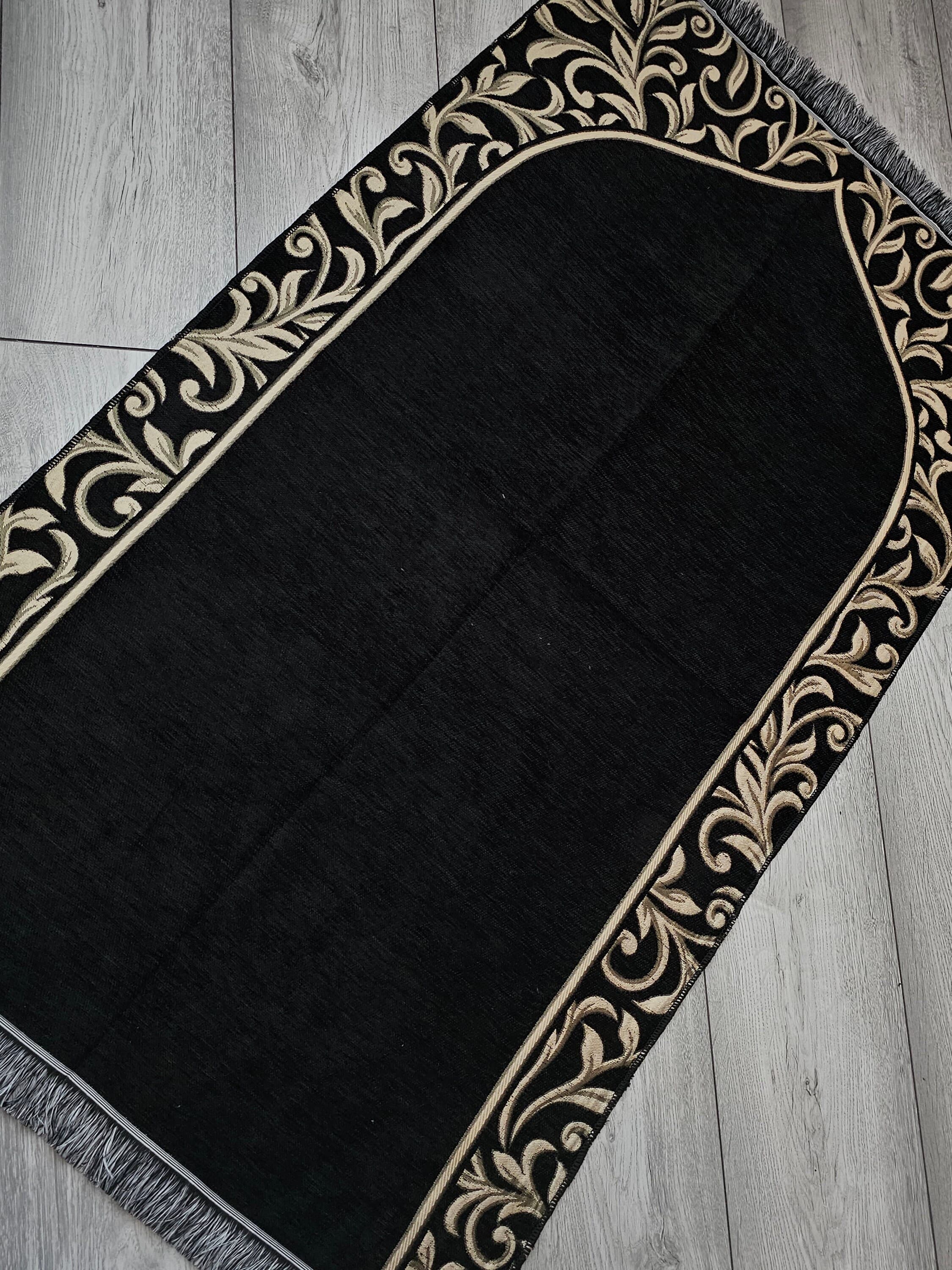 Personalised Black Adult Prayer Mat – Luxury Muslim Prayer Rug – Custom Name Islamic Gift – Eid Ramadan Present - image 3